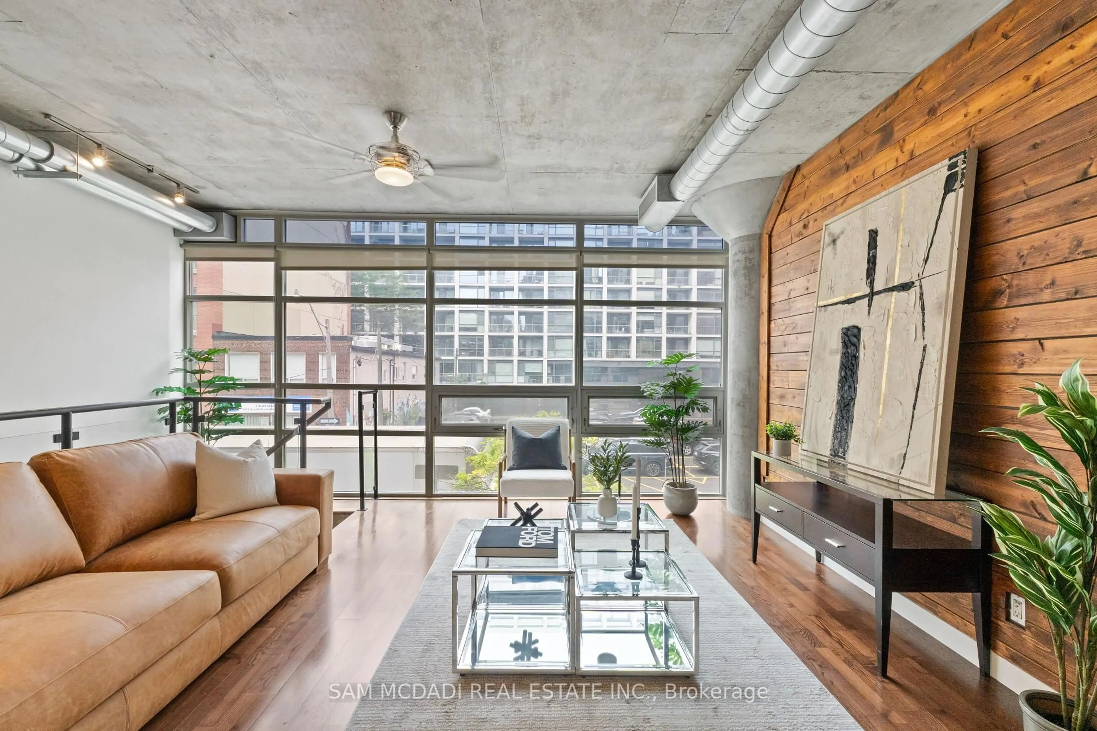 Unknown for 42 Camden St #204, Toronto Ontario M5V 1V1