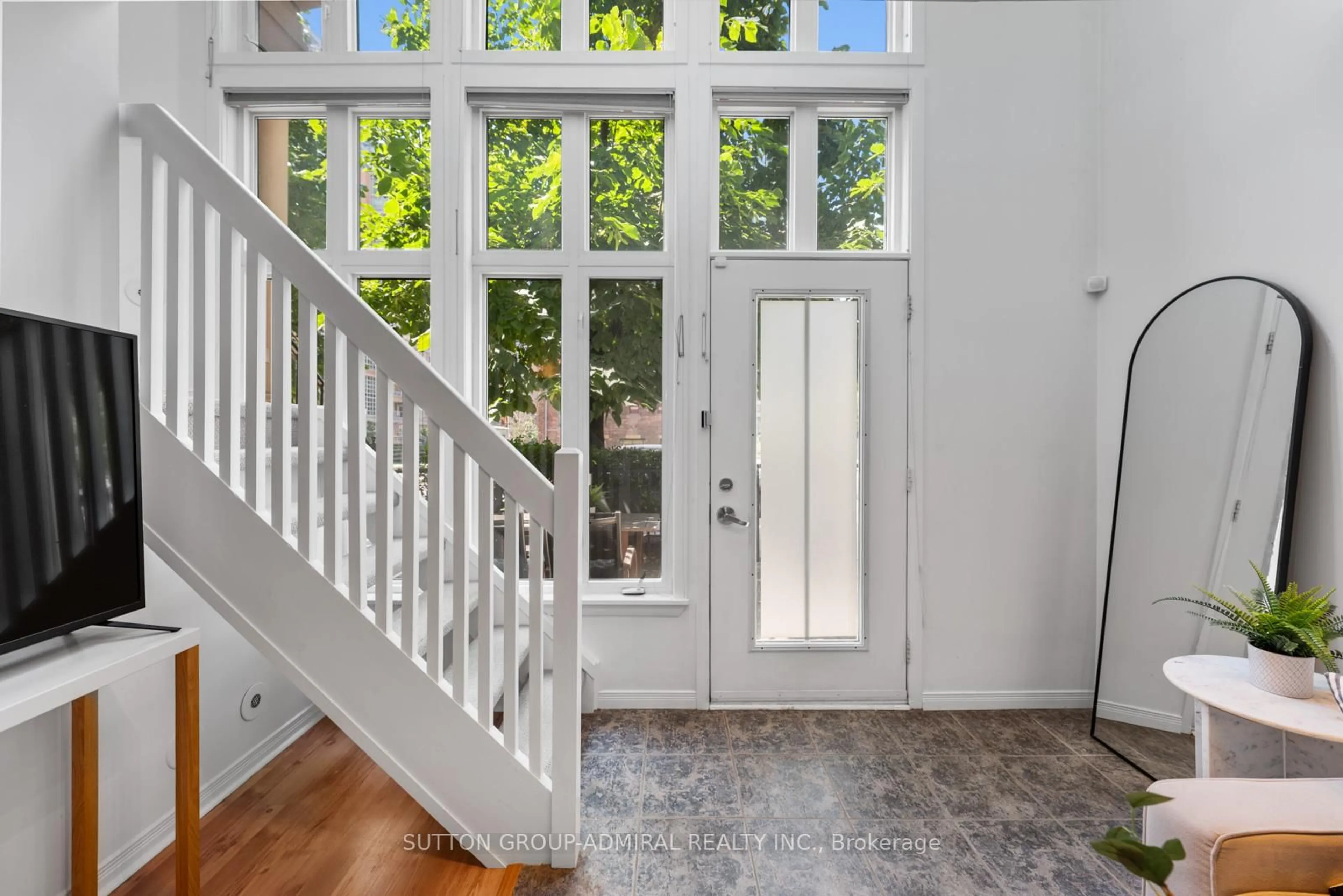 Indoor entryway for 21 Pirandello St #1230, Toronto Ontario M6K 3P4