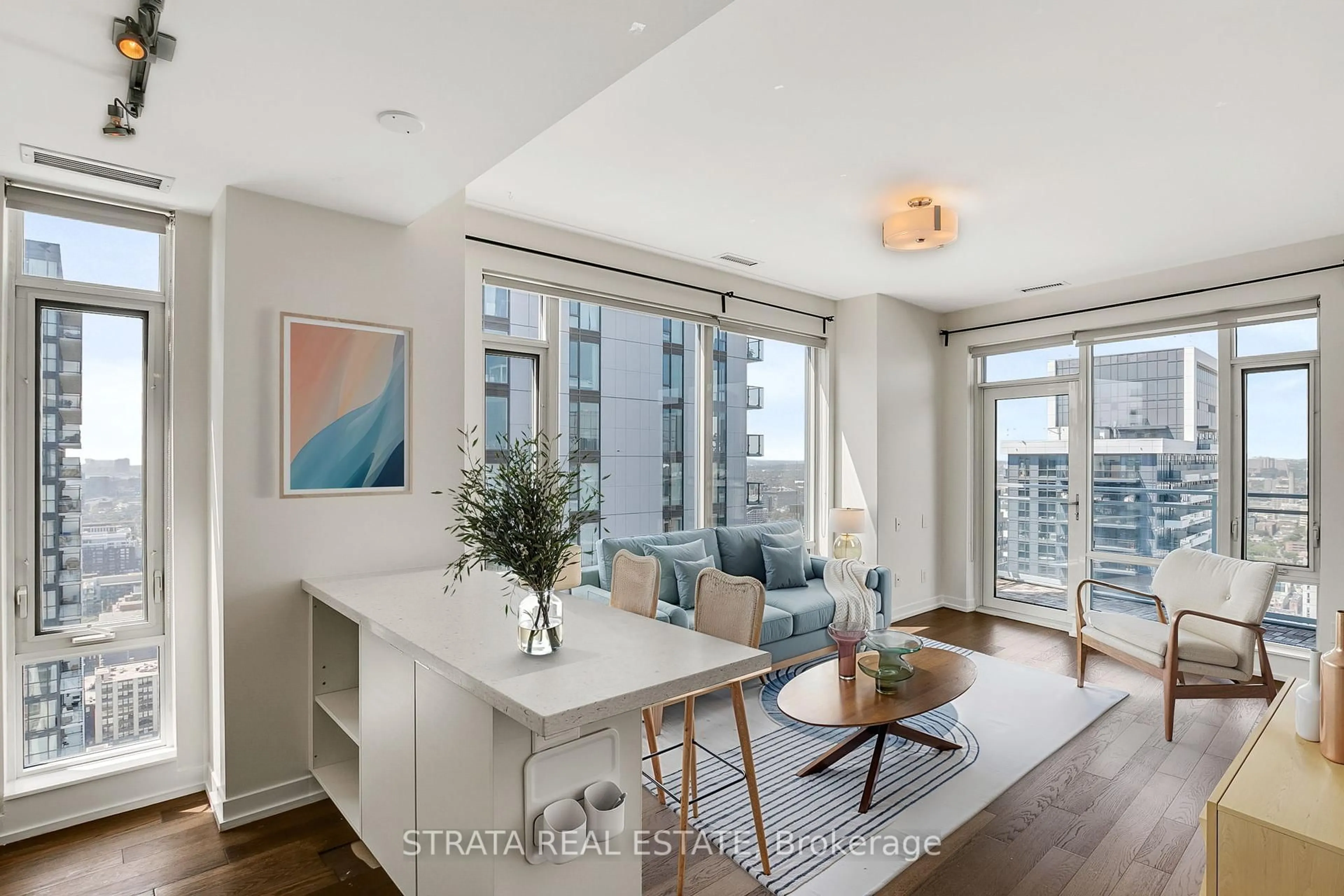 Open concept kitchen, unknown for 21 Widmer Ave #4202, Toronto Ontario M5V 2E8