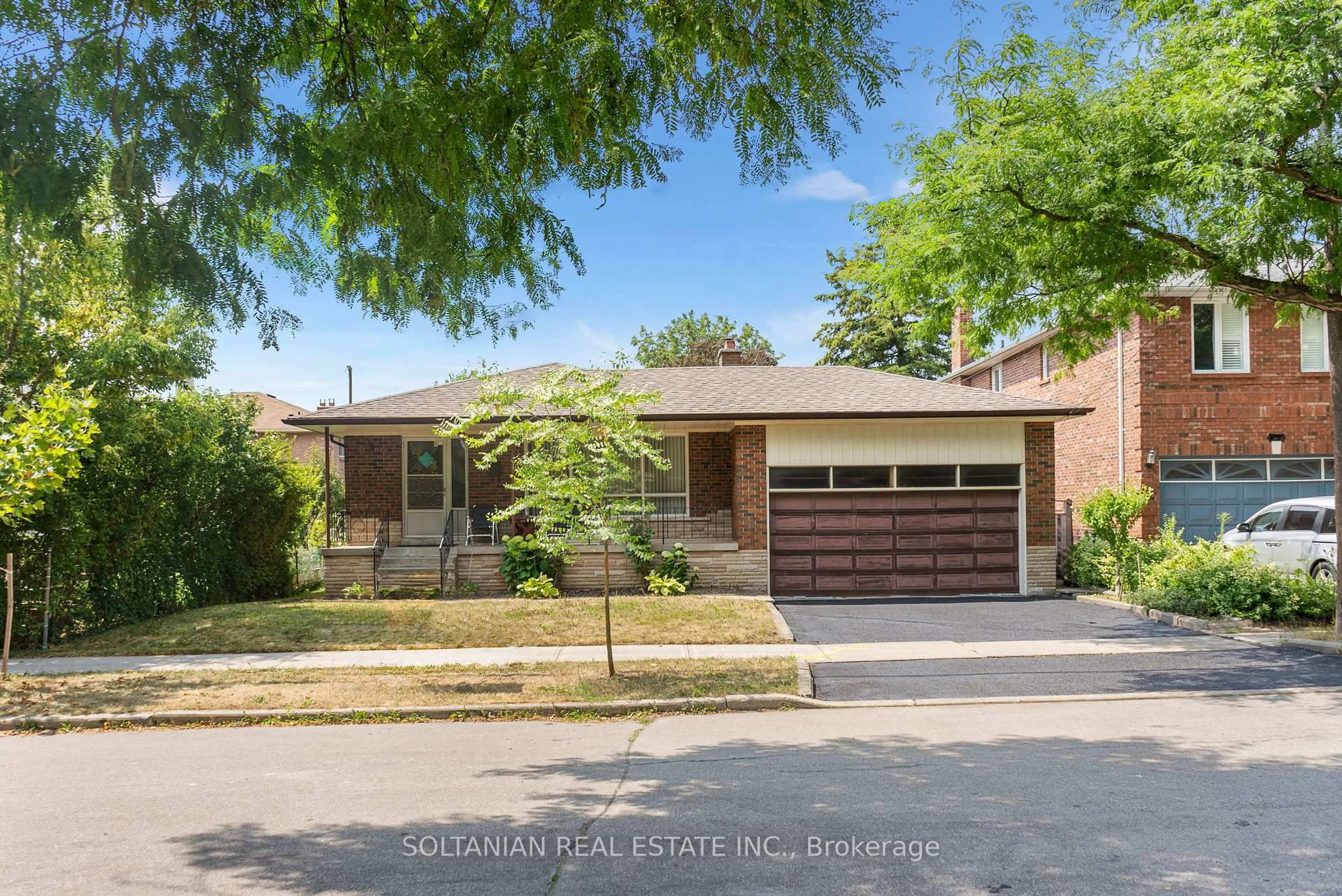 Home with brick exterior material, street for 444 Longmore St, Toronto Ontario M2N 5C3