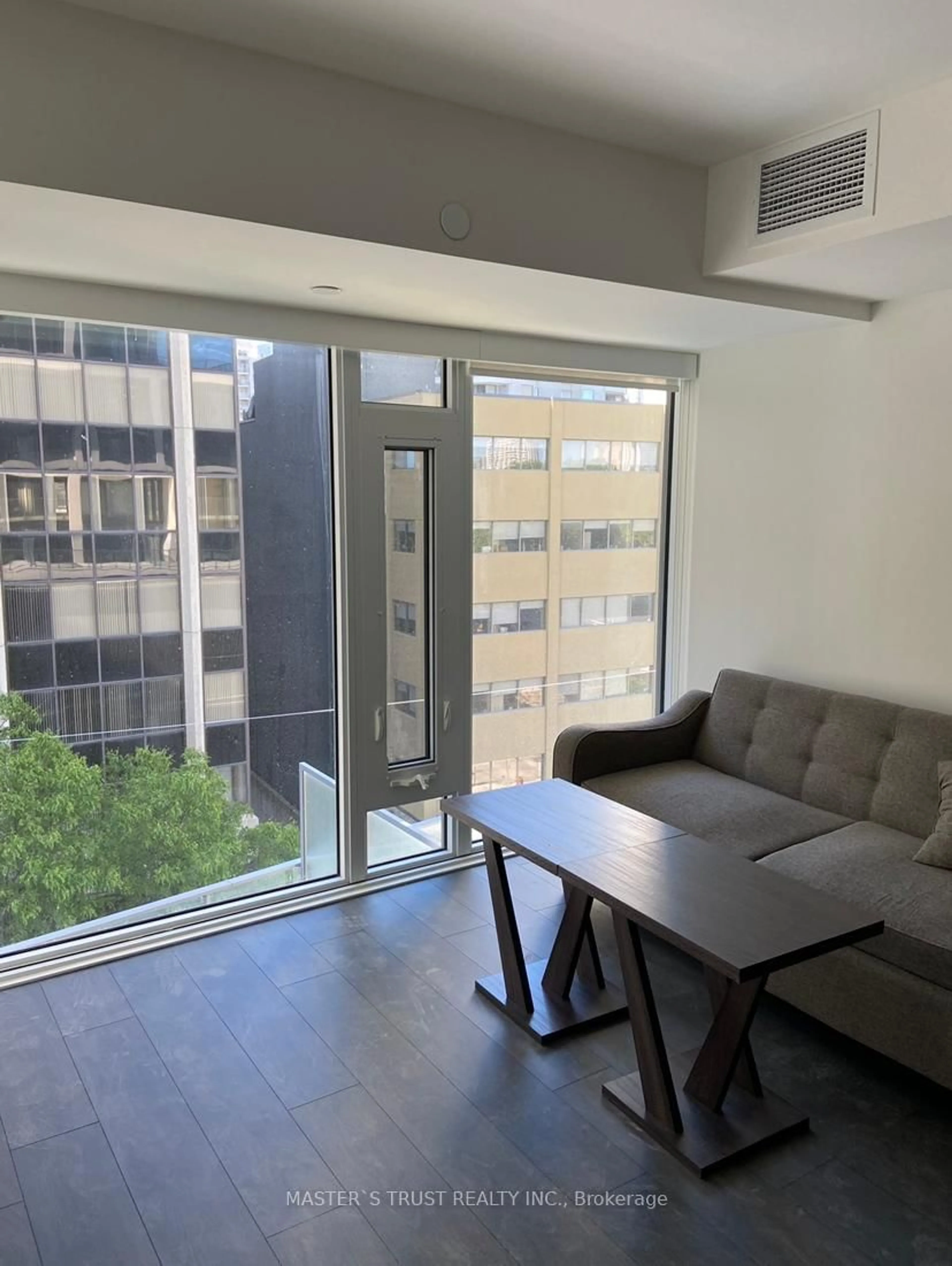 A pic of a room for 5 Soudan Ave #711, Toronto Ontario M4S 0B1
