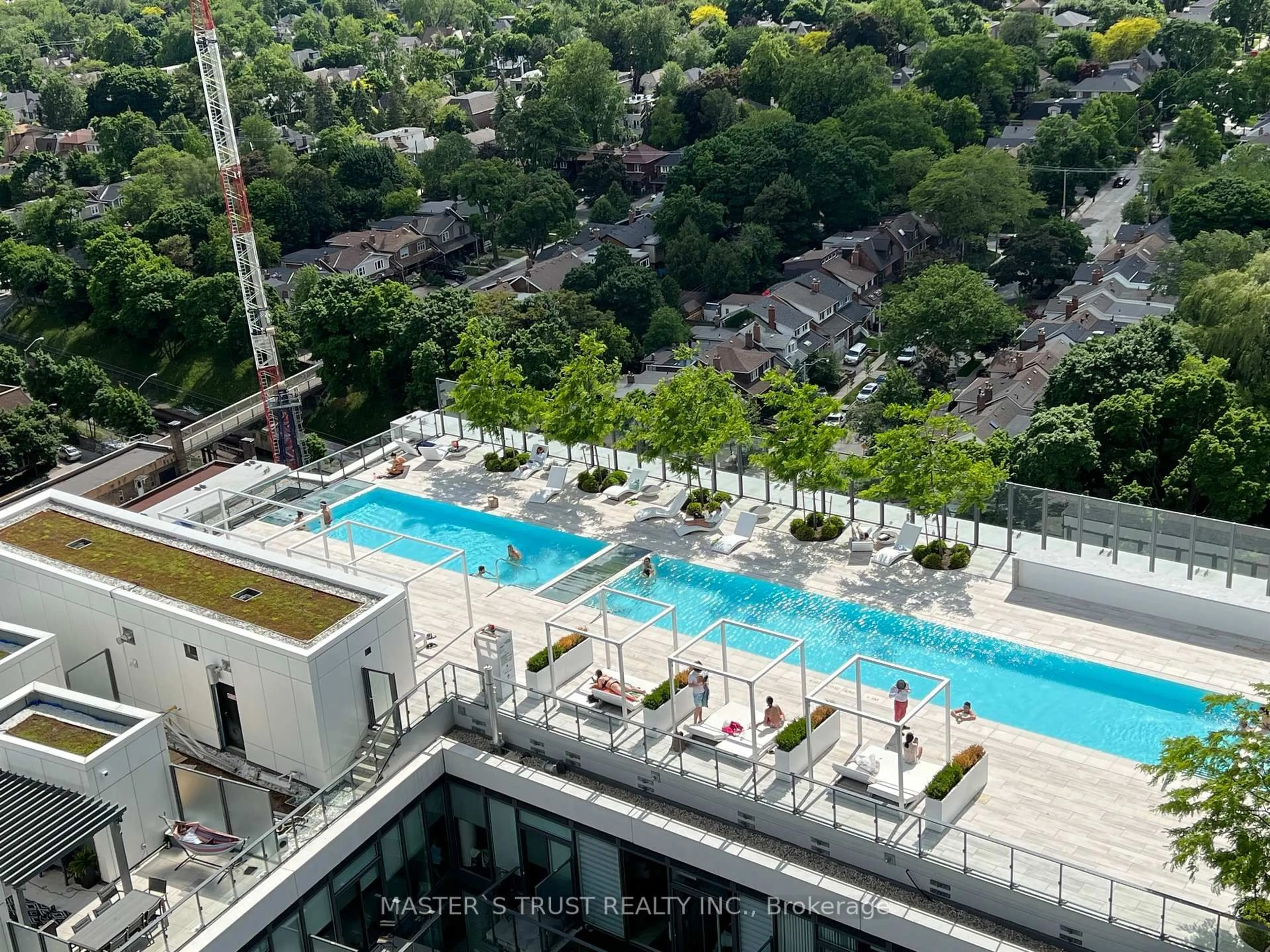 Pool for 5 Soudan Ave #711, Toronto Ontario M4S 0B1