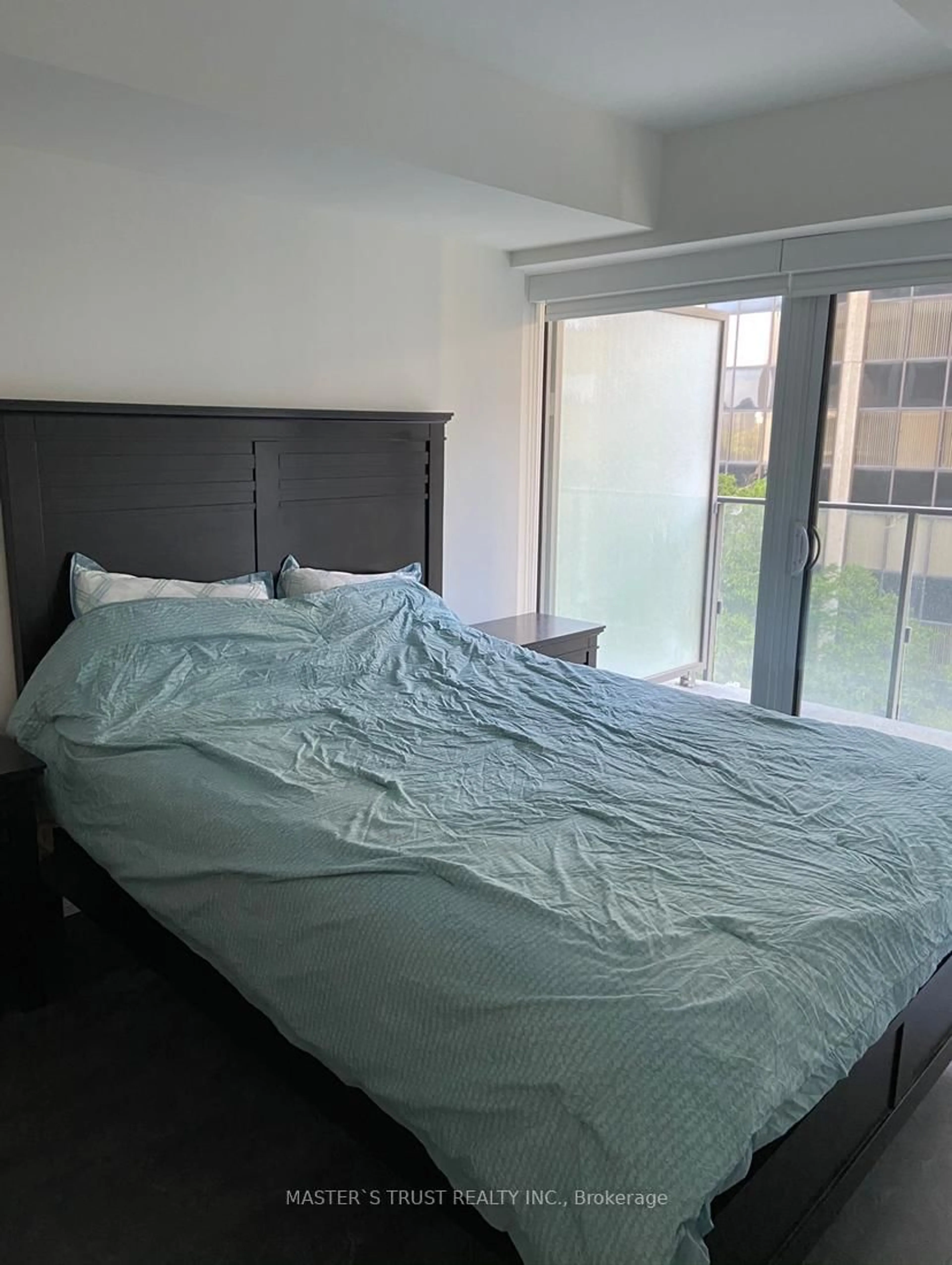 Bedroom with bed, floor is not visible for 5 Soudan Ave #711, Toronto Ontario M4S 0B1