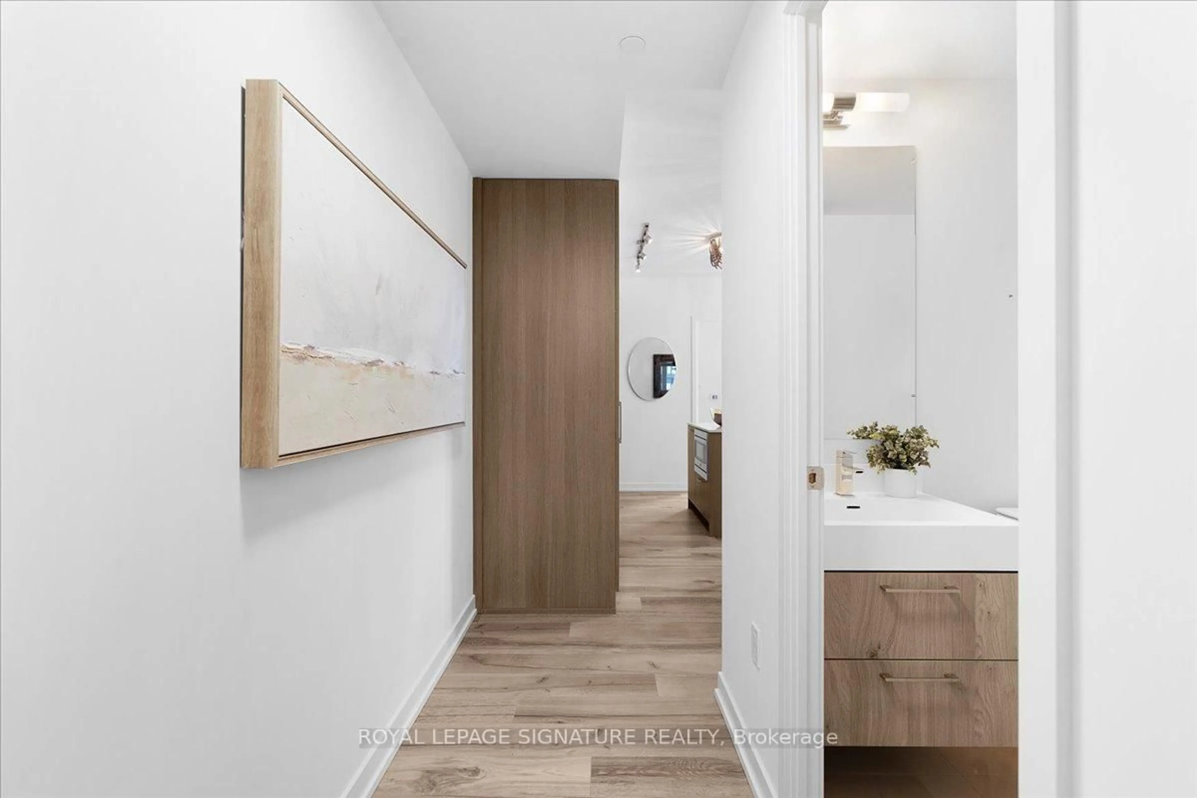 Unknown for 1 Yorkville Ave #1402, Toronto Ontario M4W 0B1