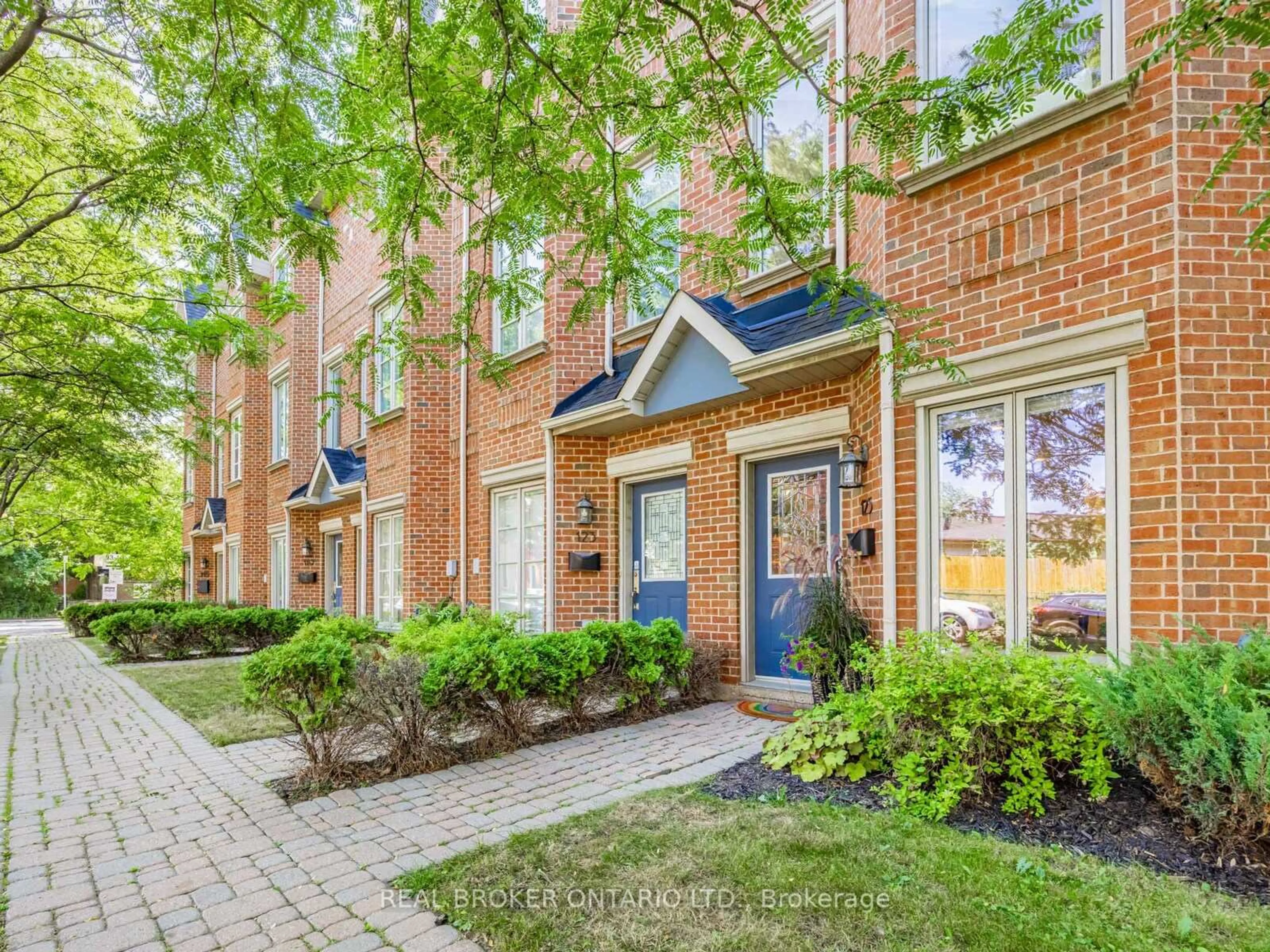 Home with brick exterior material, street for 125 Florence St, Toronto Ontario M6K 1P4