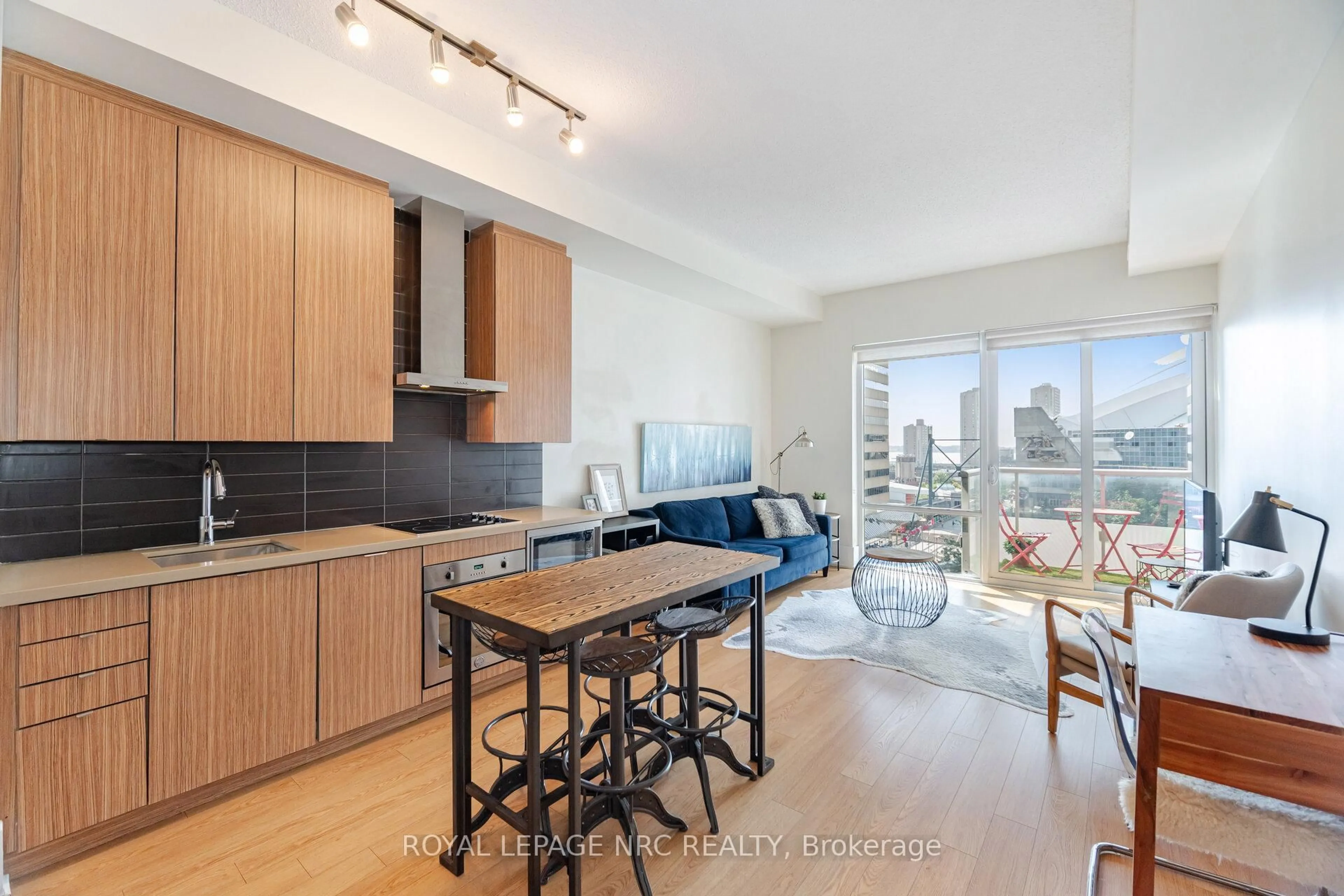 Open concept kitchen, unknown for 20 John St #920, Toronto Ontario M5V 0G5