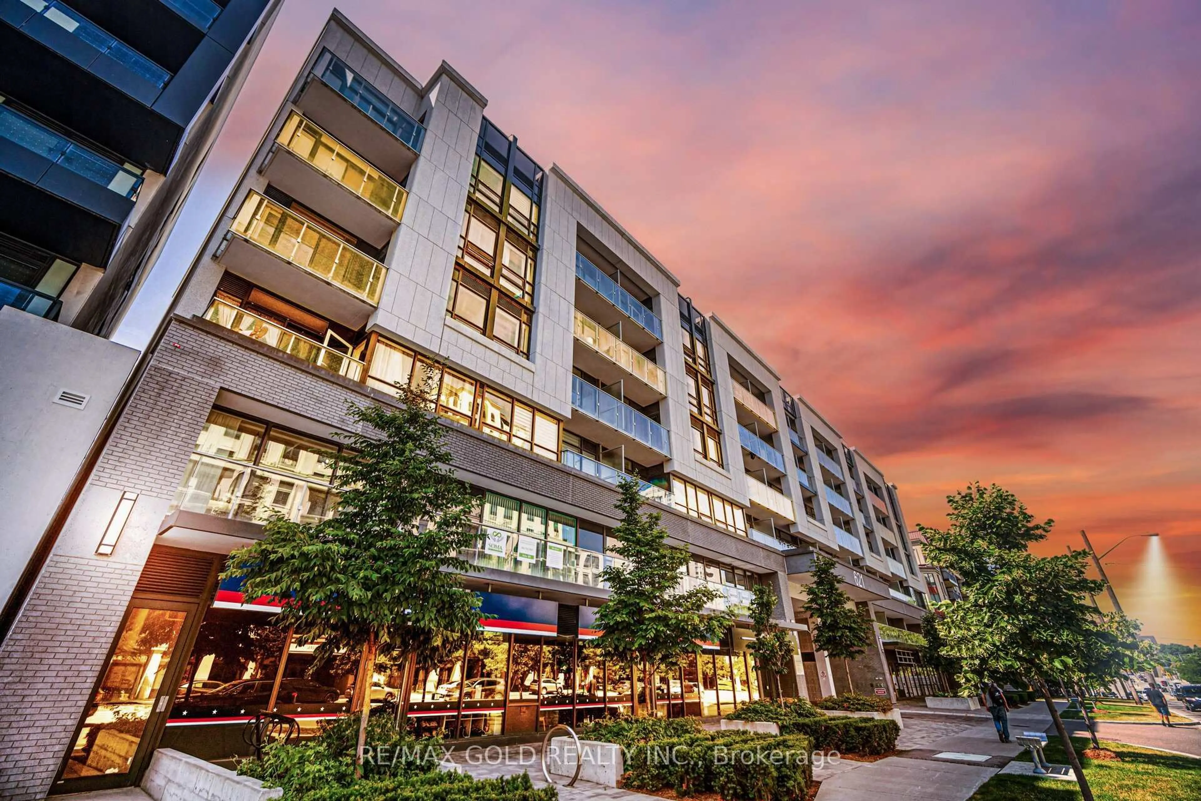 Patio, building for 621 Sheppard Ave #619, Toronto Ontario M2K 1B5