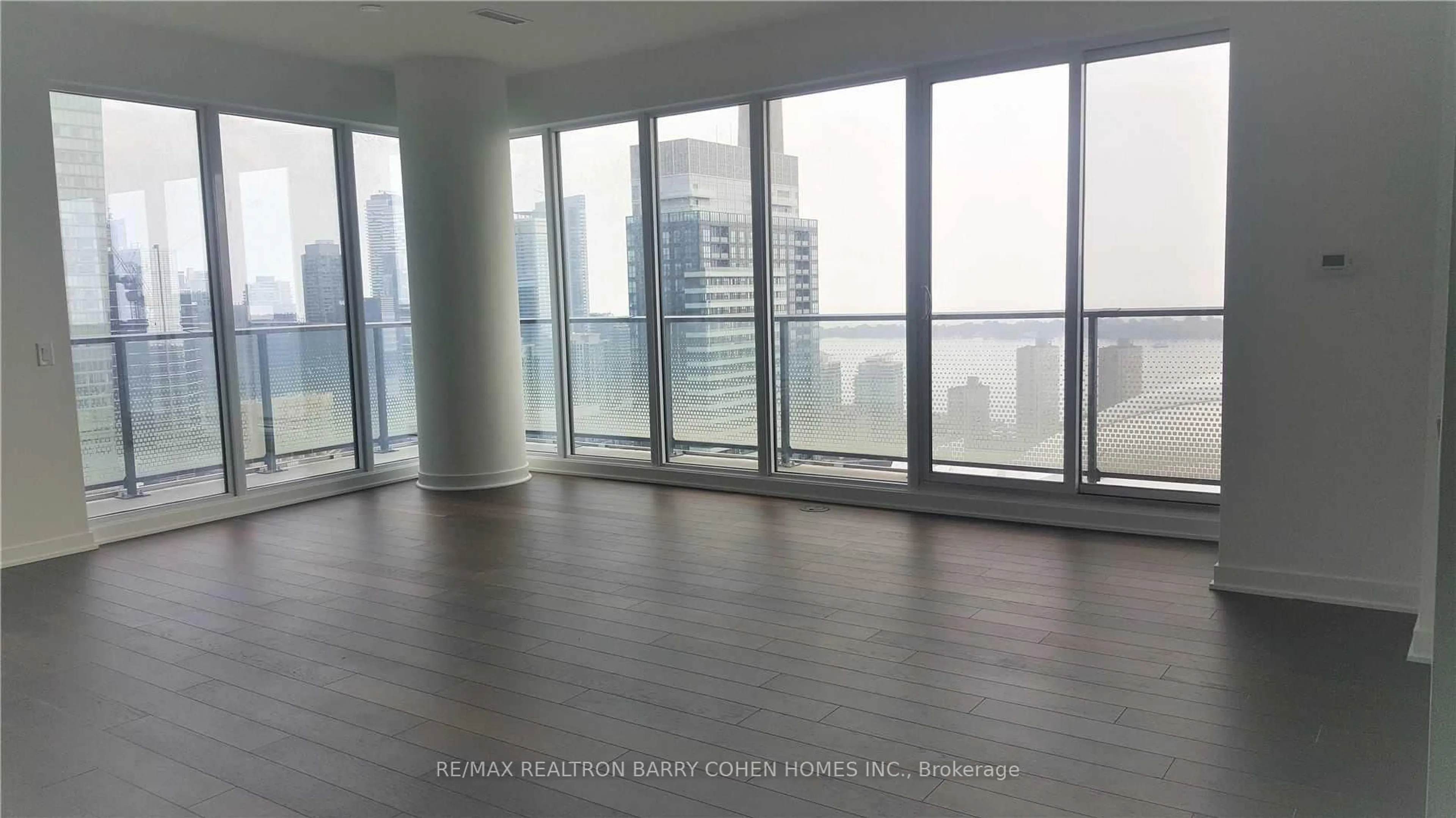 A pic of a room for 115 Blue Jays Way #4802, Toronto Ontario M5V 0N4