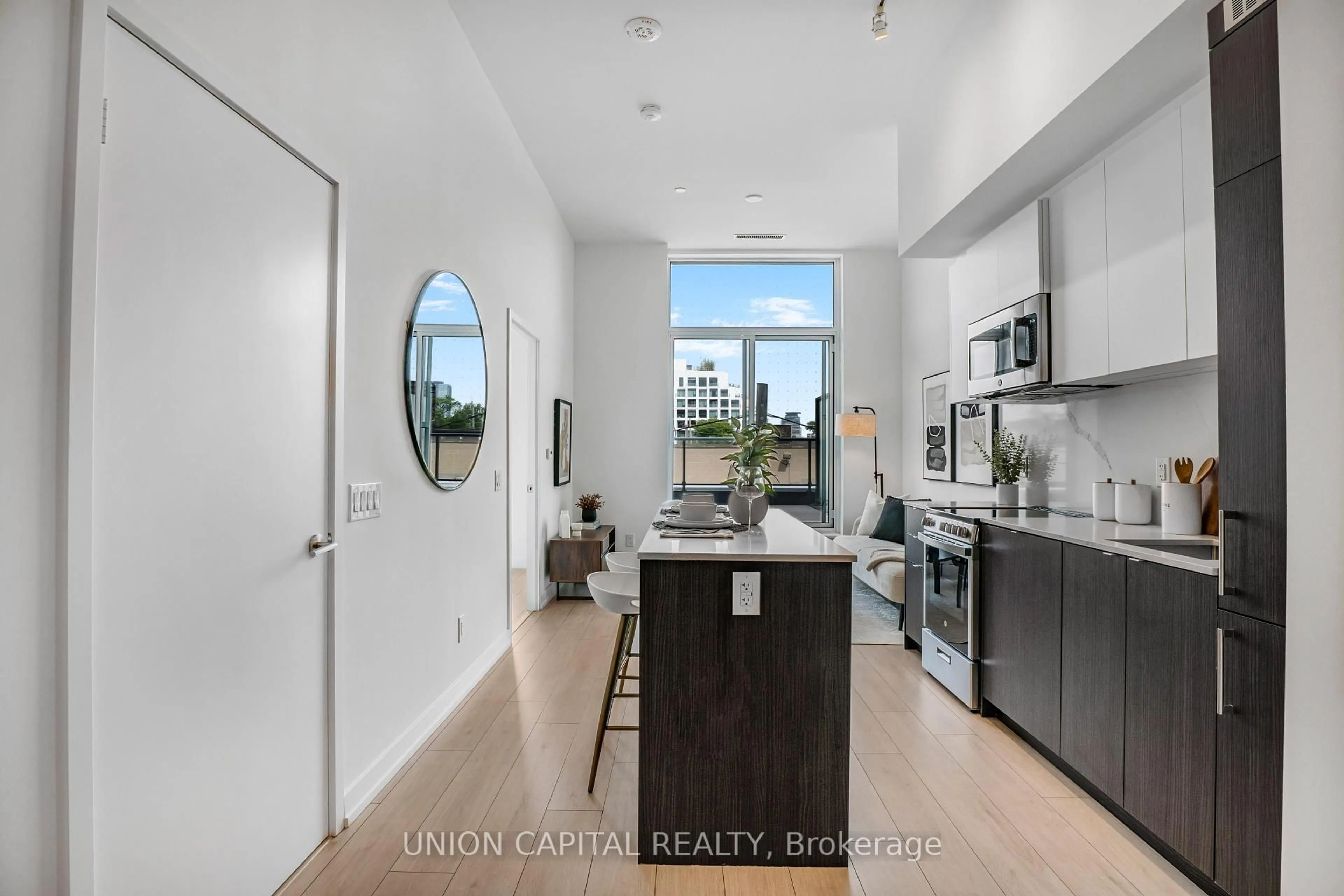 Open concept kitchen, ceramic/tile floor for 500 Dupont St #205, Toronto Ontario M6G 0B8