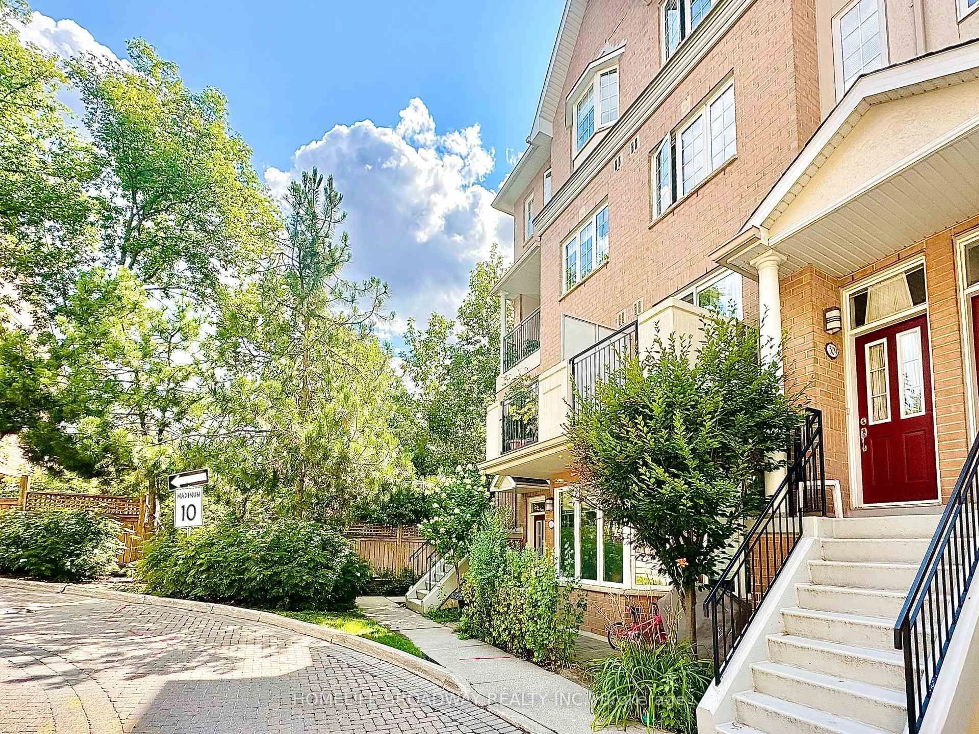 Patio, street for 309 Grandview Way, Toronto Ontario M2N 6V3