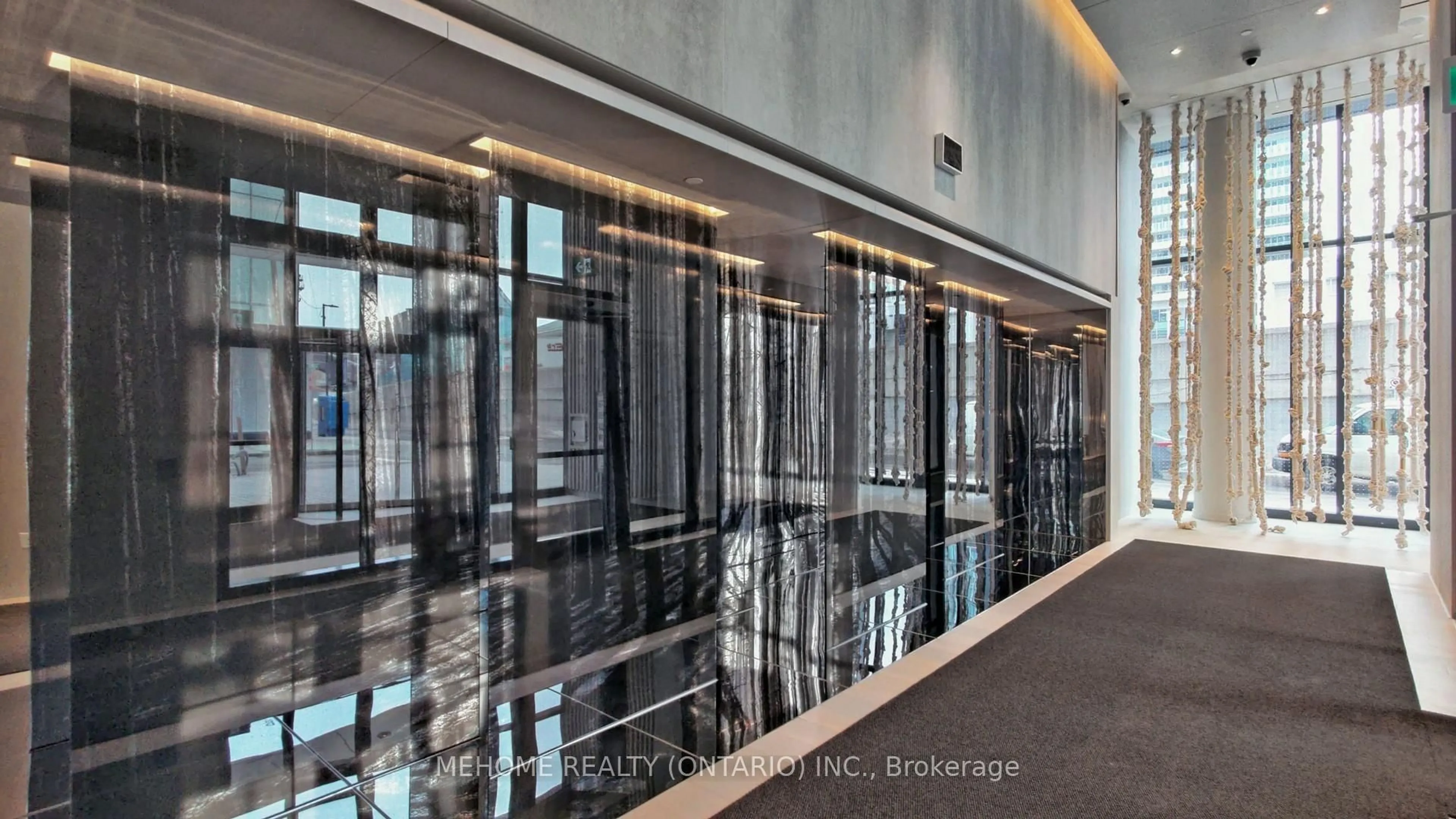 Indoor foyer for 138 Downes St #7309, Toronto Ontario M5E 0E4