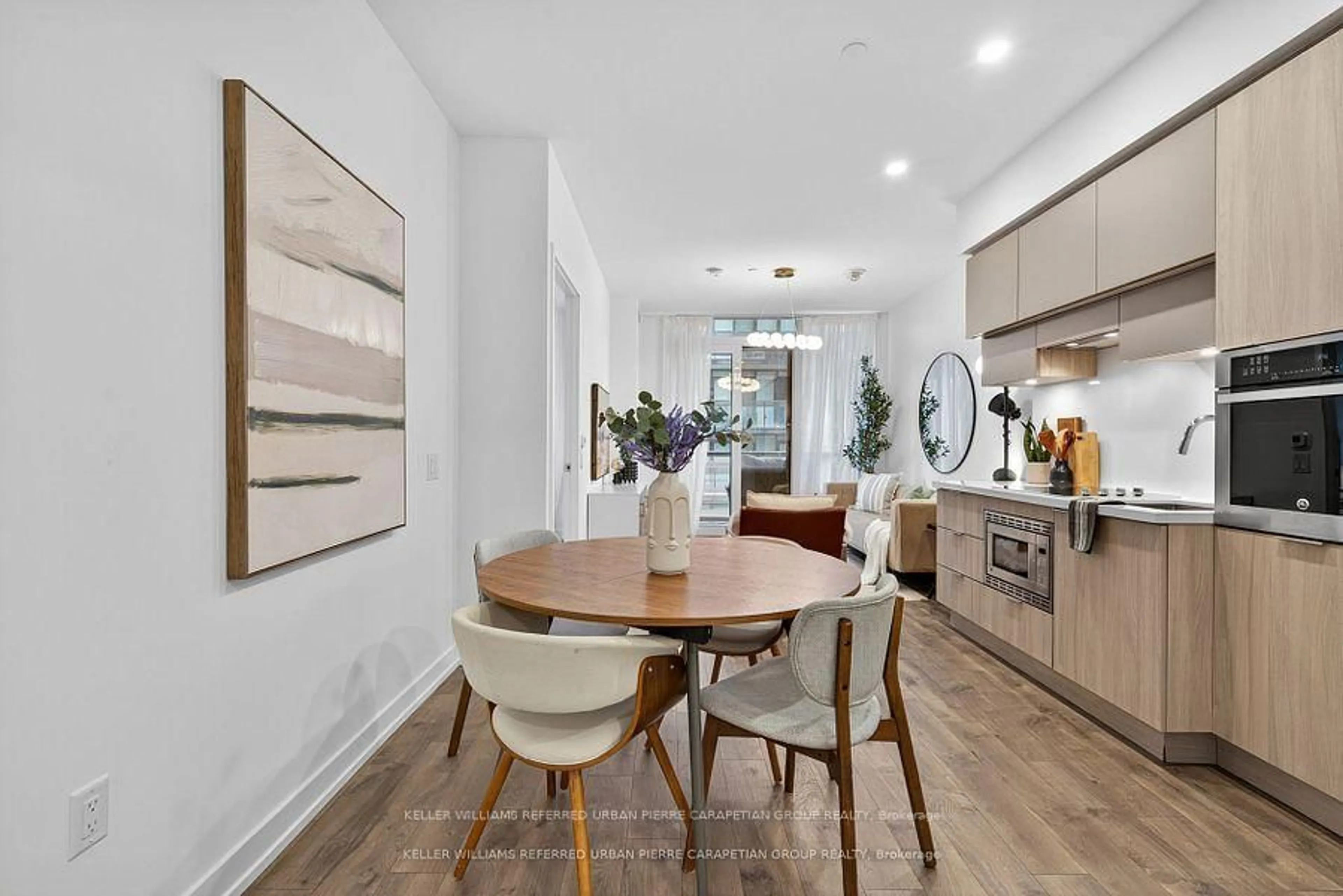 Open concept kitchen, unknown for 39 Roehampton Ave #408, Toronto Ontario M4P 0G1
