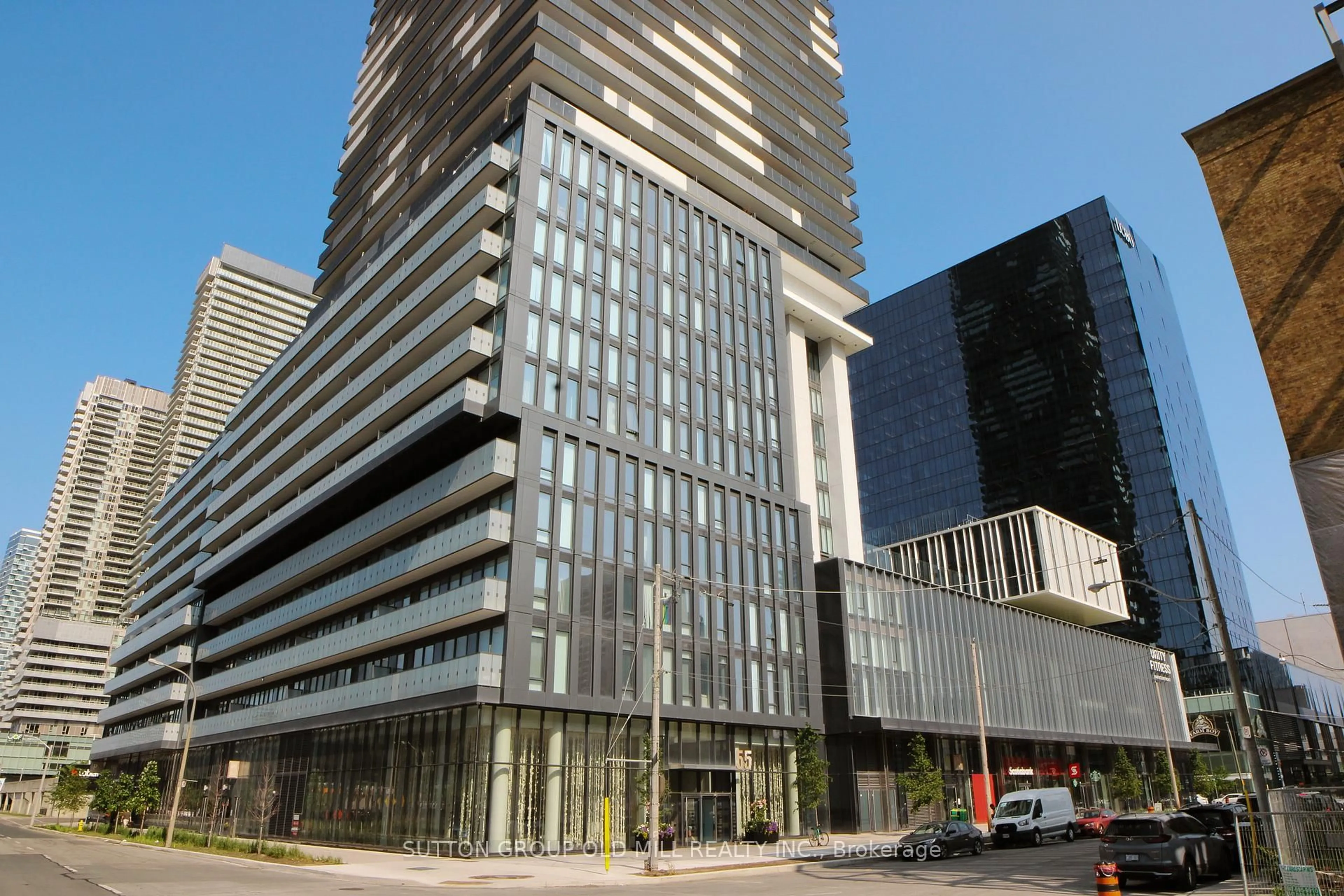 Indoor foyer for 55 Cooper St #6807, Toronto Ontario M5E 0G1