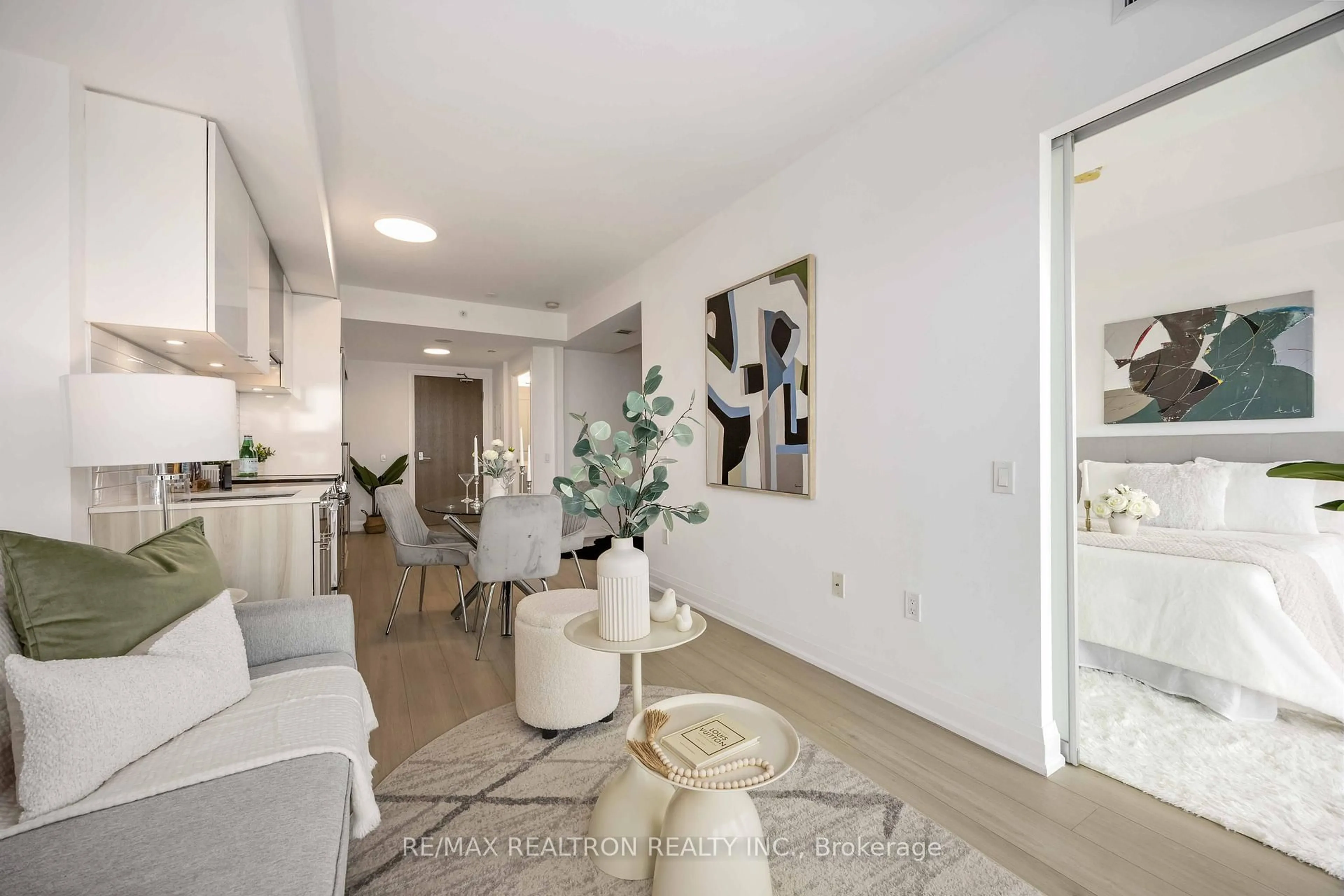 Unknown for 251 Jarvis St #3314, Toronto Ontario M5B 0C3