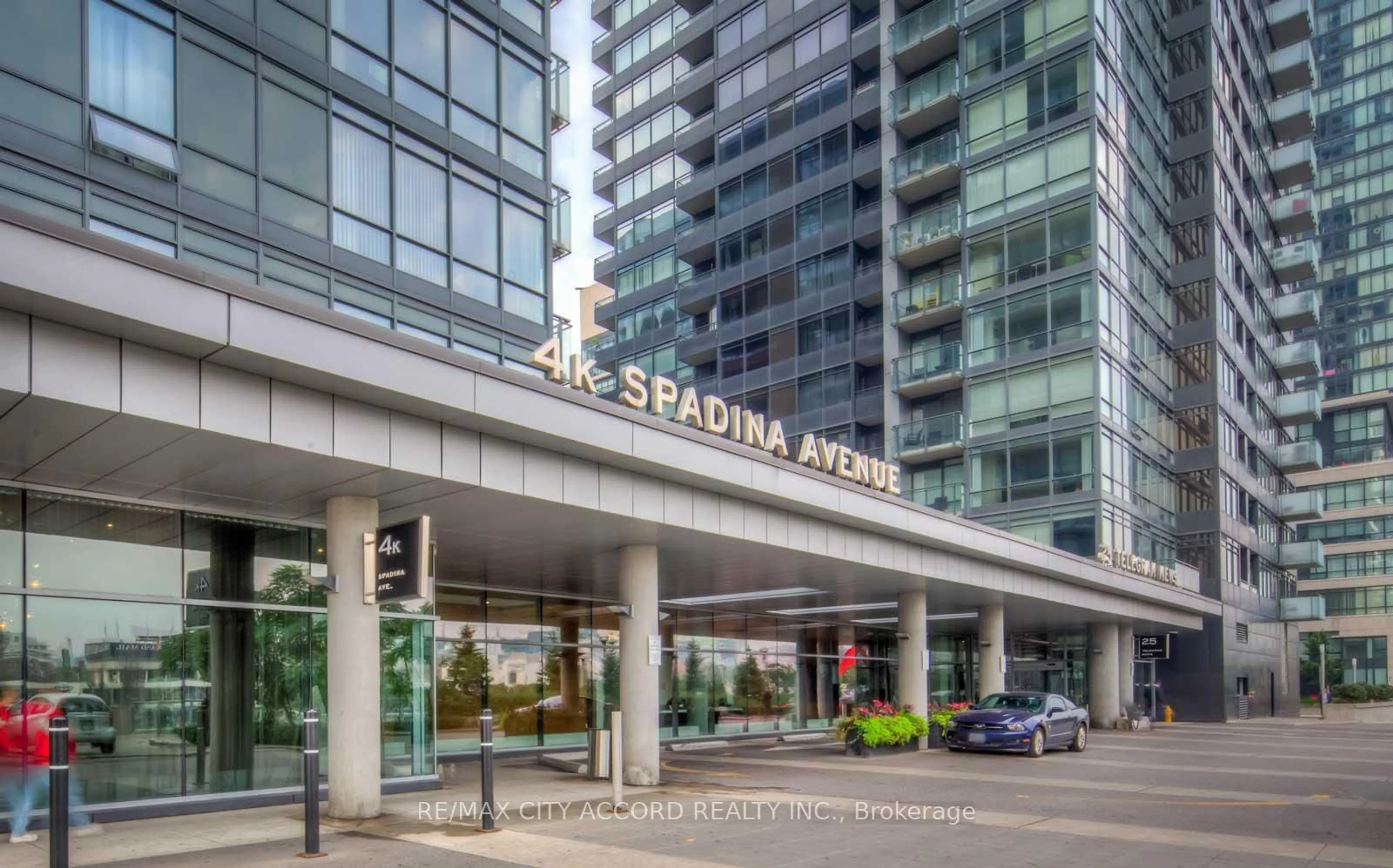 Indoor foyer for 4K Spadina Ave #1009, Toronto Ontario M5V 3Y9