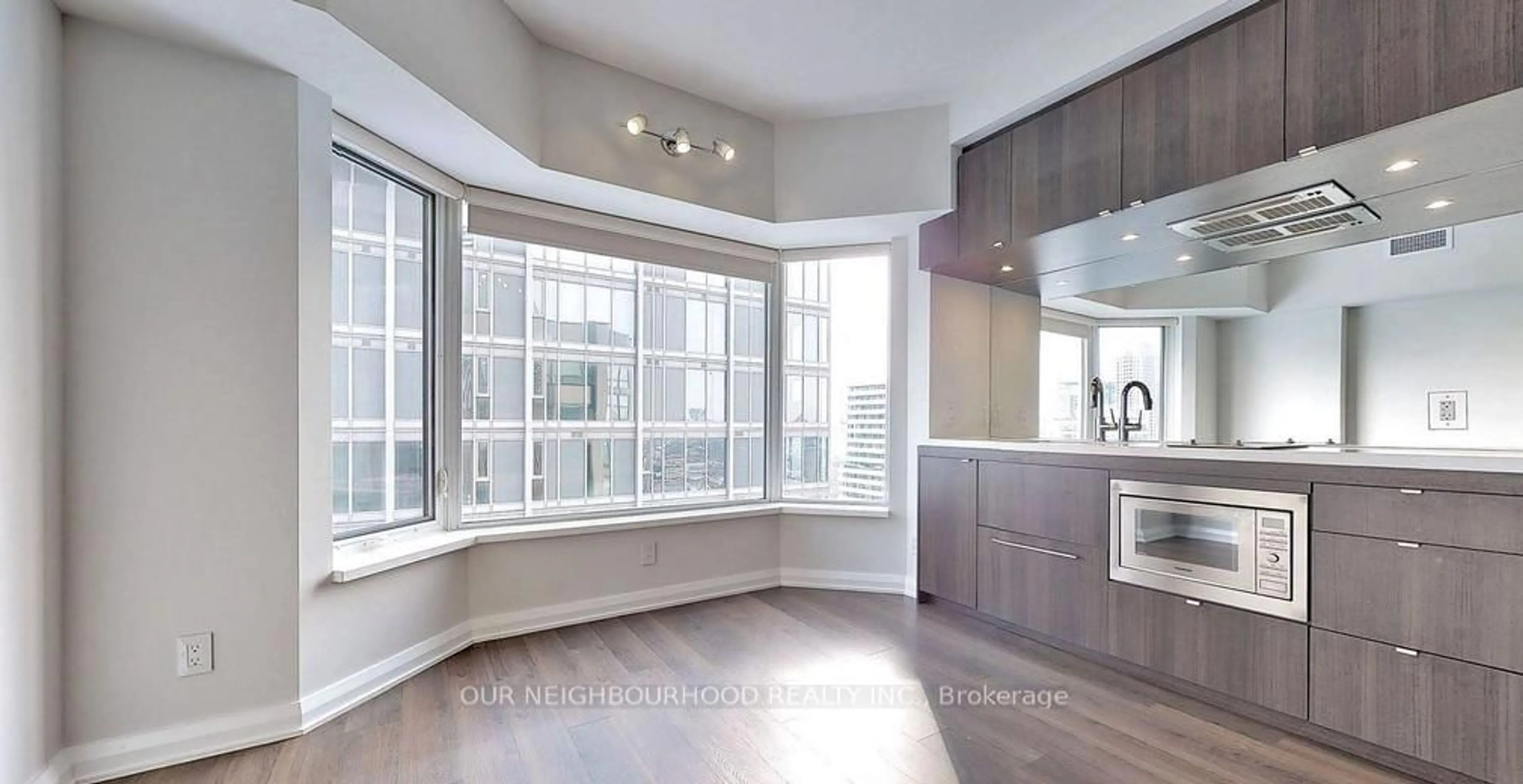 Open concept kitchen, unknown for 155 Yorkville Ave #1210, Toronto Ontario M5R 0B4