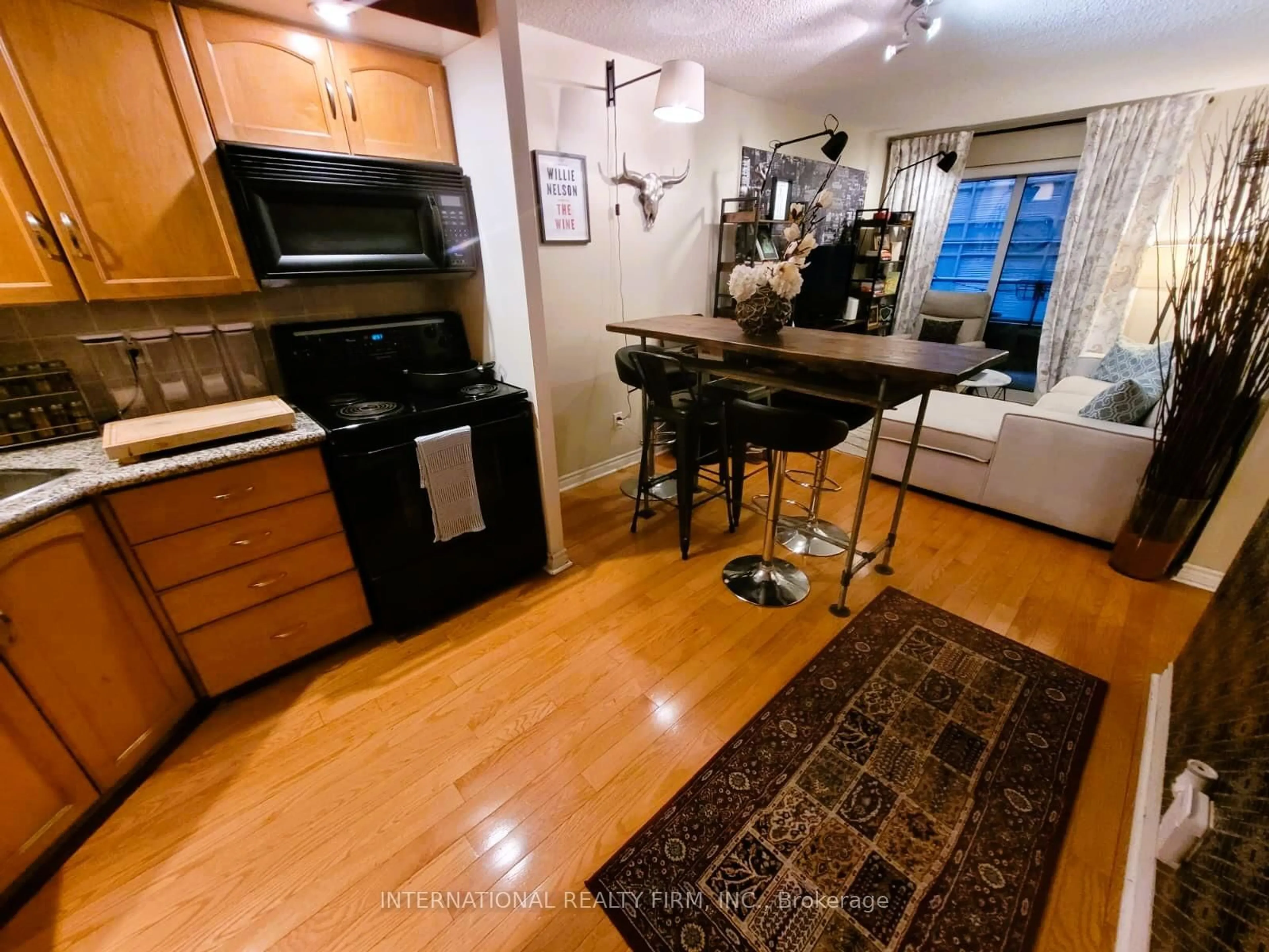 Open concept kitchen, unknown for 250 Wellington St #426, Toronto Ontario M5V 3P6