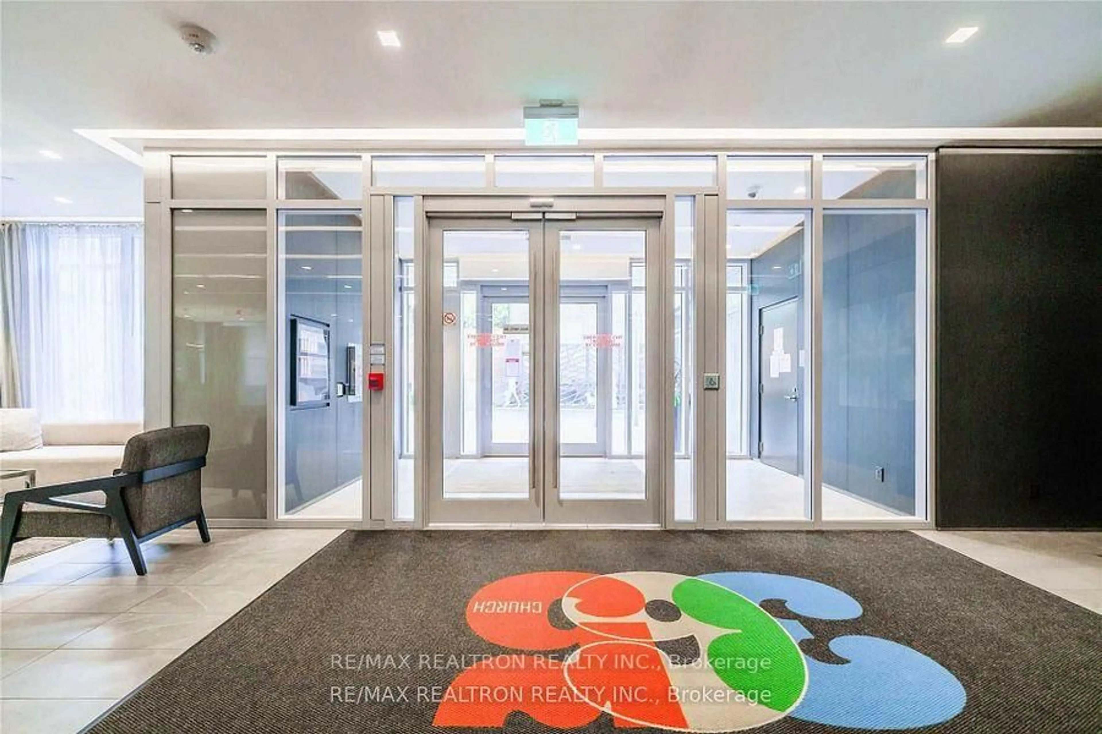 Indoor foyer for 365 Church St #2211, Toronto Ontario M5B 0B5