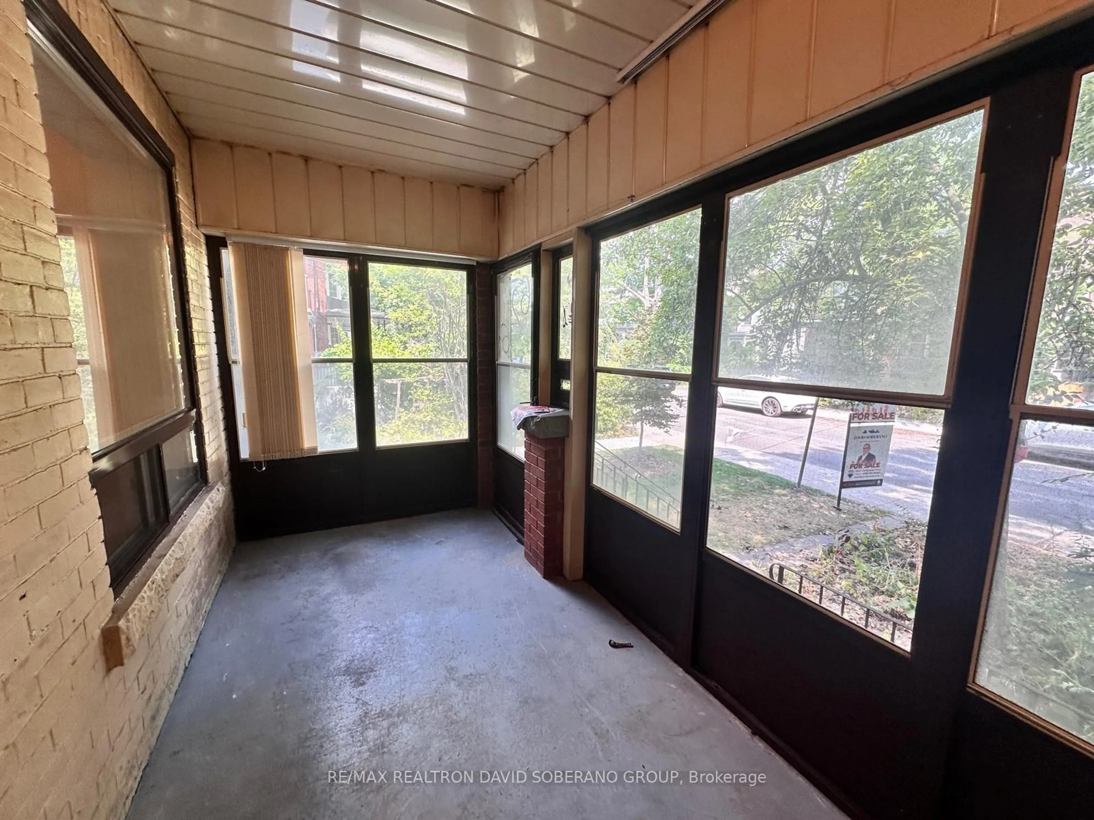 A pic of a room for 626 Shaw St, Toronto Ontario M6G 3L7