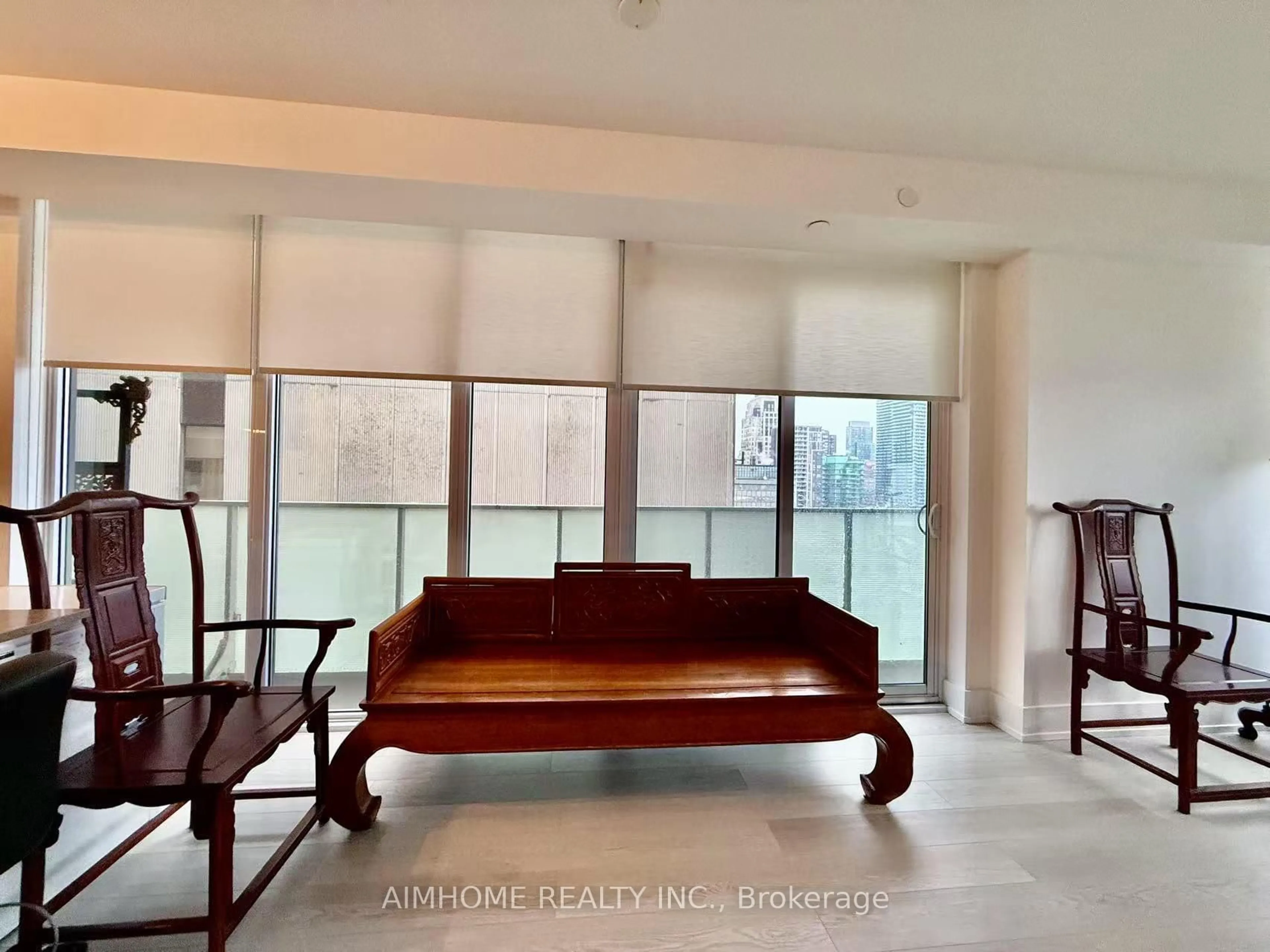 Unknown for 200 Bloor St #1405, Toronto Ontario M5S 0B1