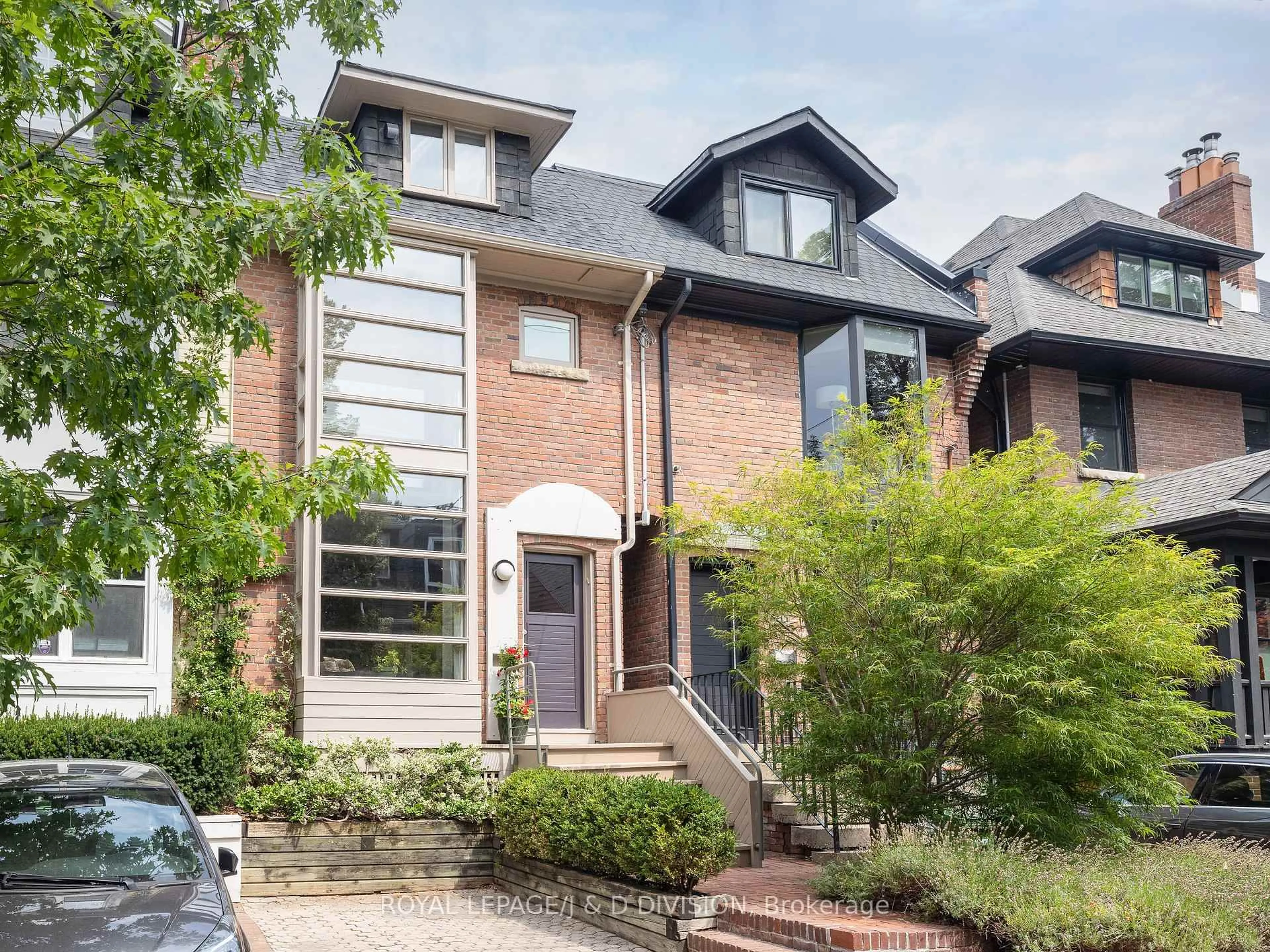 Home with brick exterior material, street for 52 Balmoral Ave, Toronto Ontario M4V 1J4