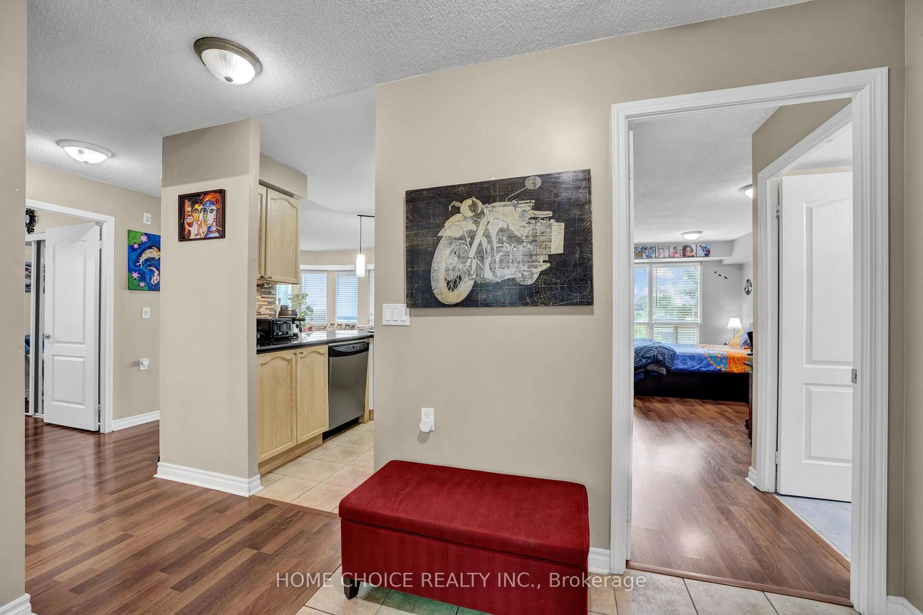 Unknown for 935 Sheppard Ave #206, Toronto Ontario M3H 2T7
