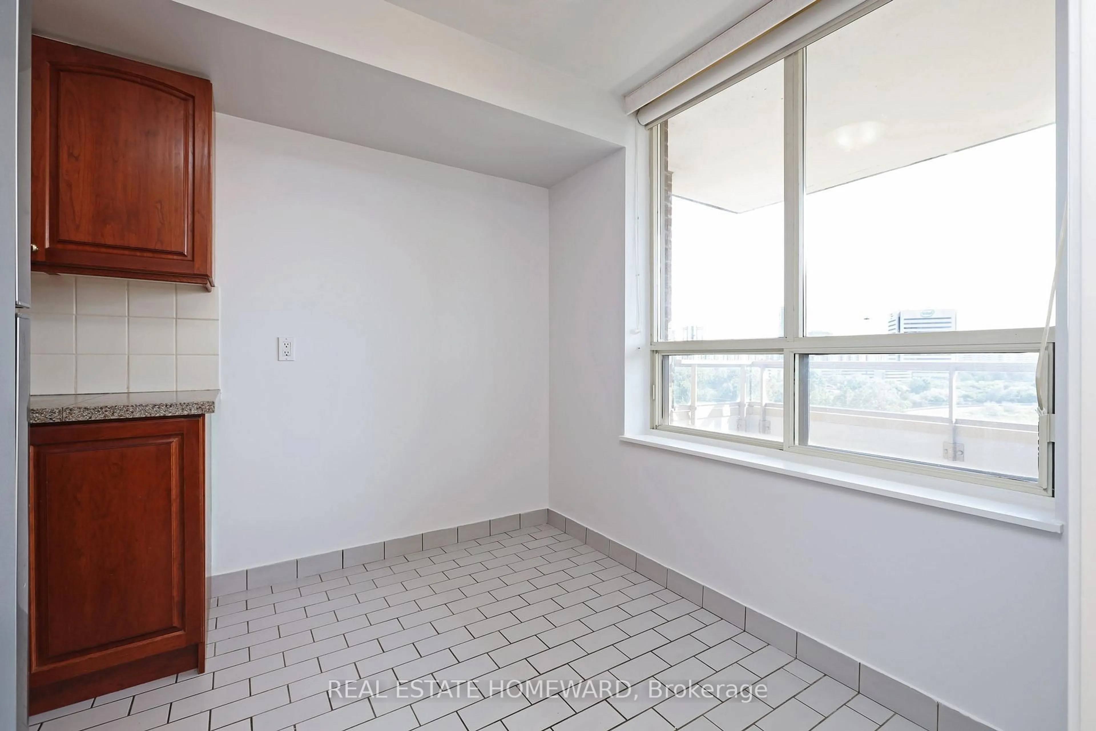 Standard kitchen, unknown for 215 Wynford Dr #801, Toronto Ontario M3C 3P5