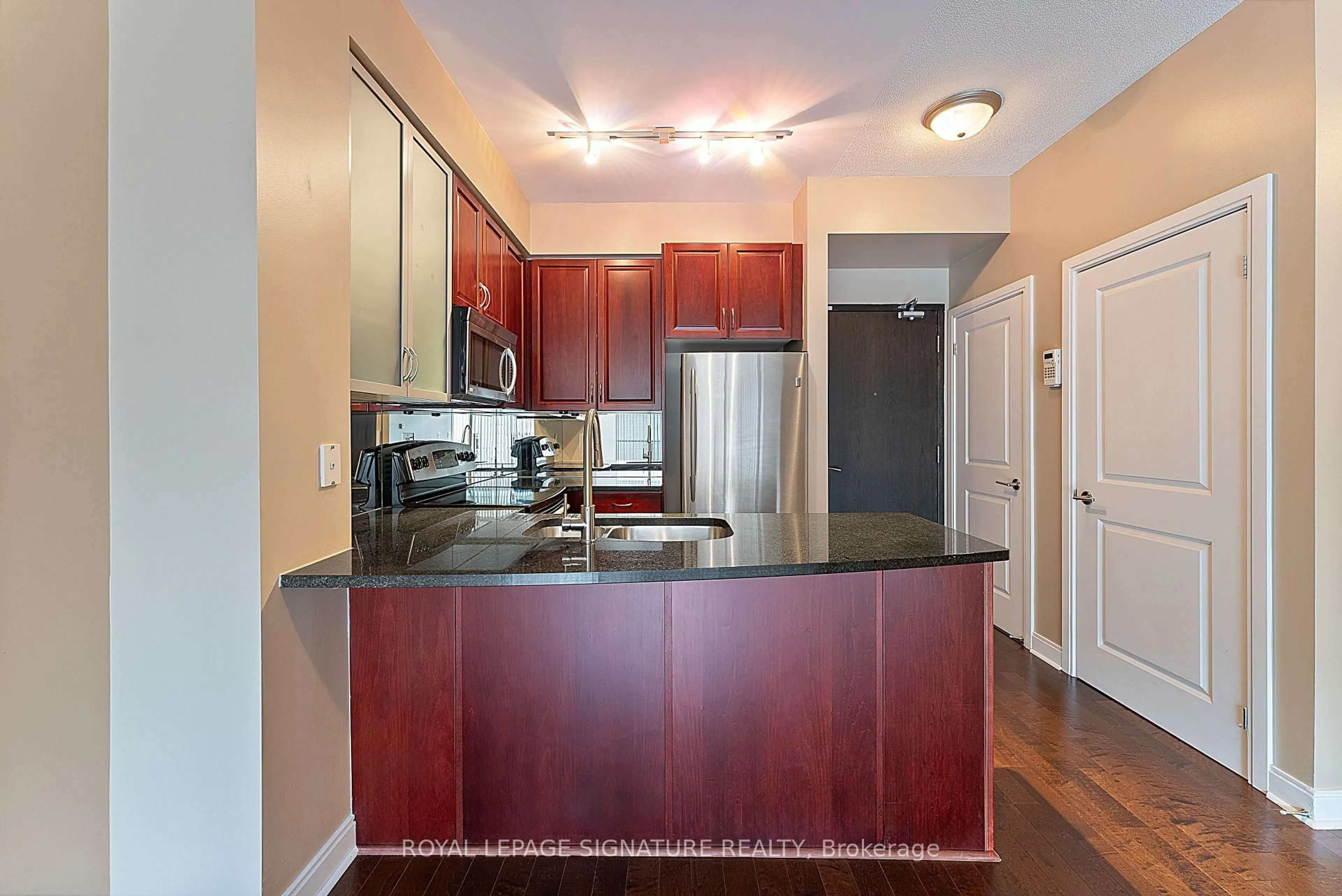 Standard kitchen, unknown for 21 Scollard St #209, Toronto Ontario M5R 1G1