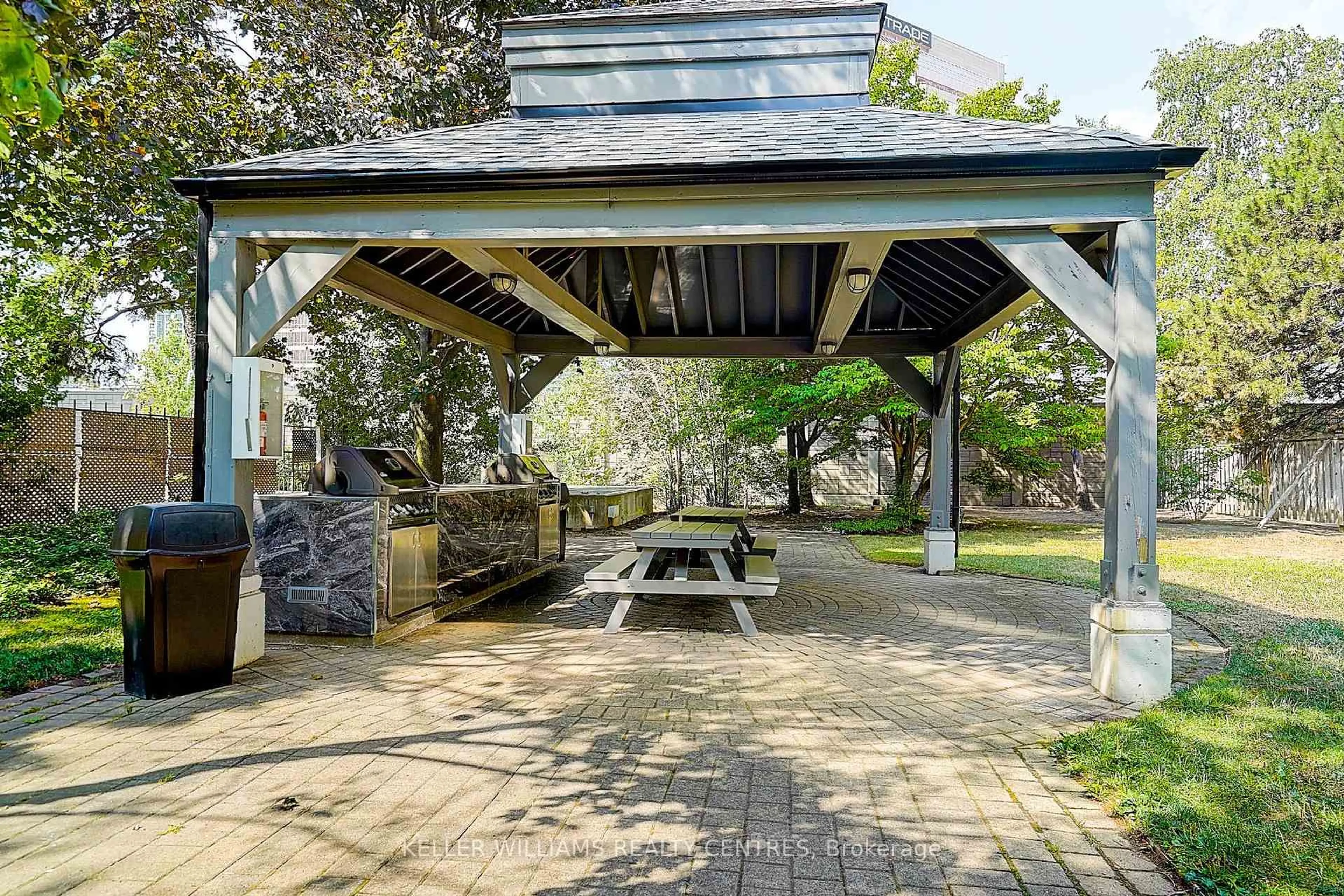 Patio, street for 7 Bishop Ave #1511, Toronto Ontario M2M 4J4