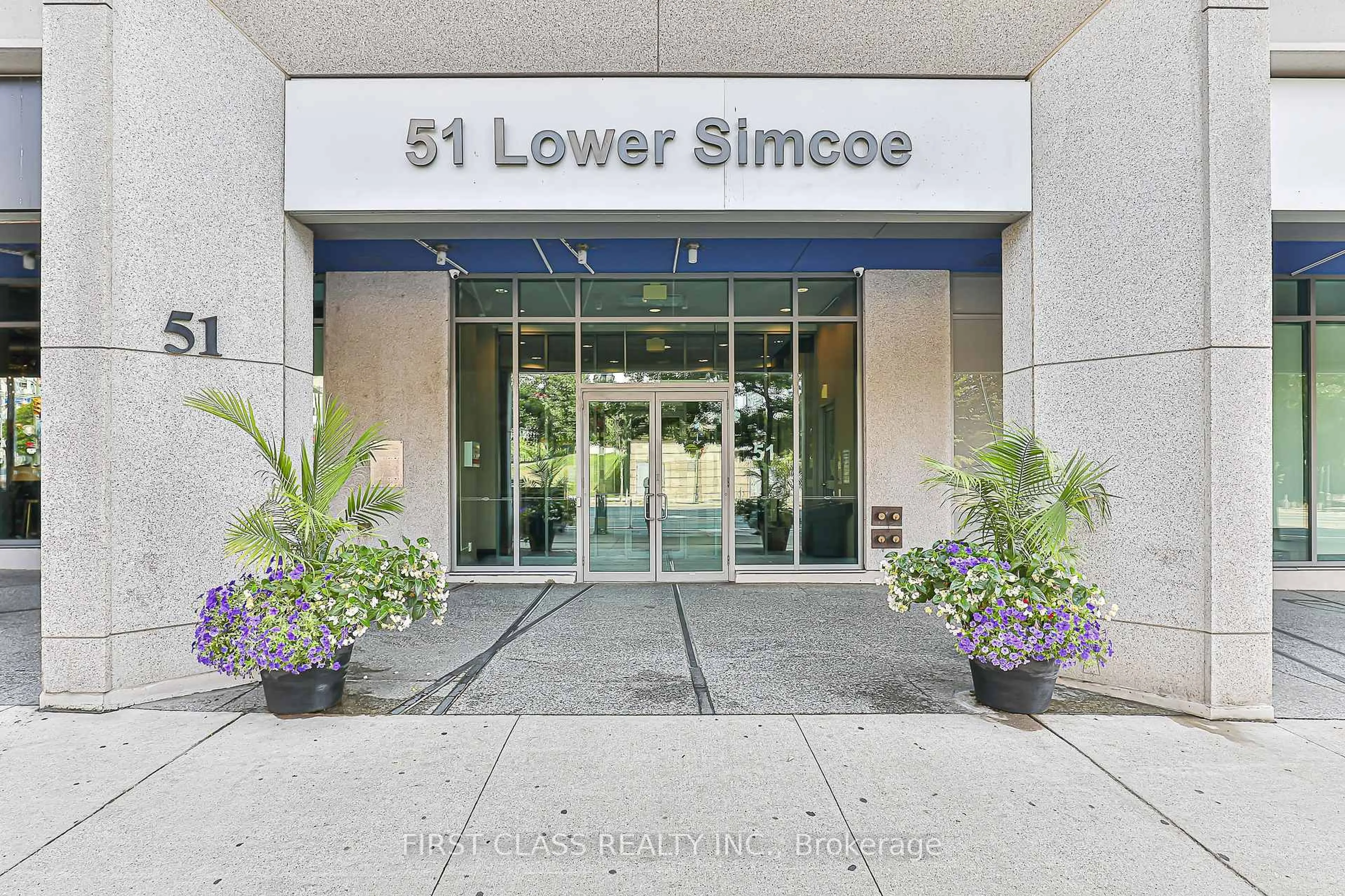 Indoor foyer for 51 Lower Simcoe St #1202, Toronto Ontario M5J 3A2