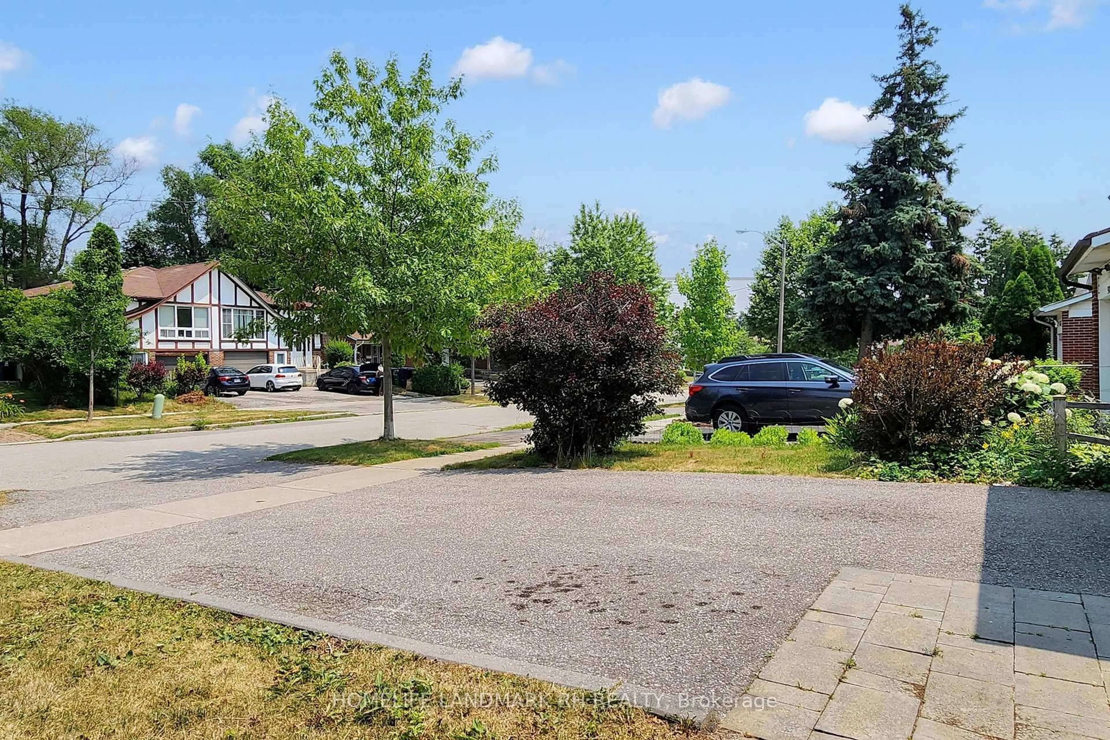 Unknown for 100 Micmac Cres, Toronto Ontario M2H 2K2