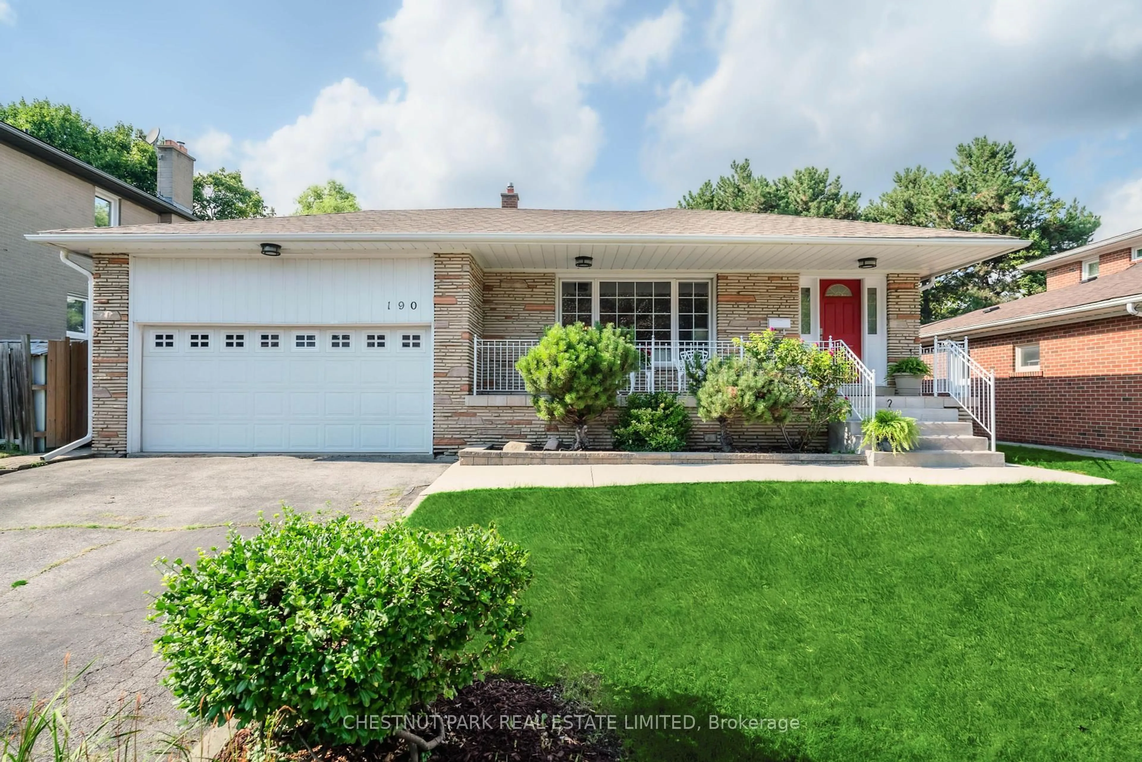 Home with vinyl exterior material, street for 190 Cassandra Blvd, Toronto Ontario M3A 1T3