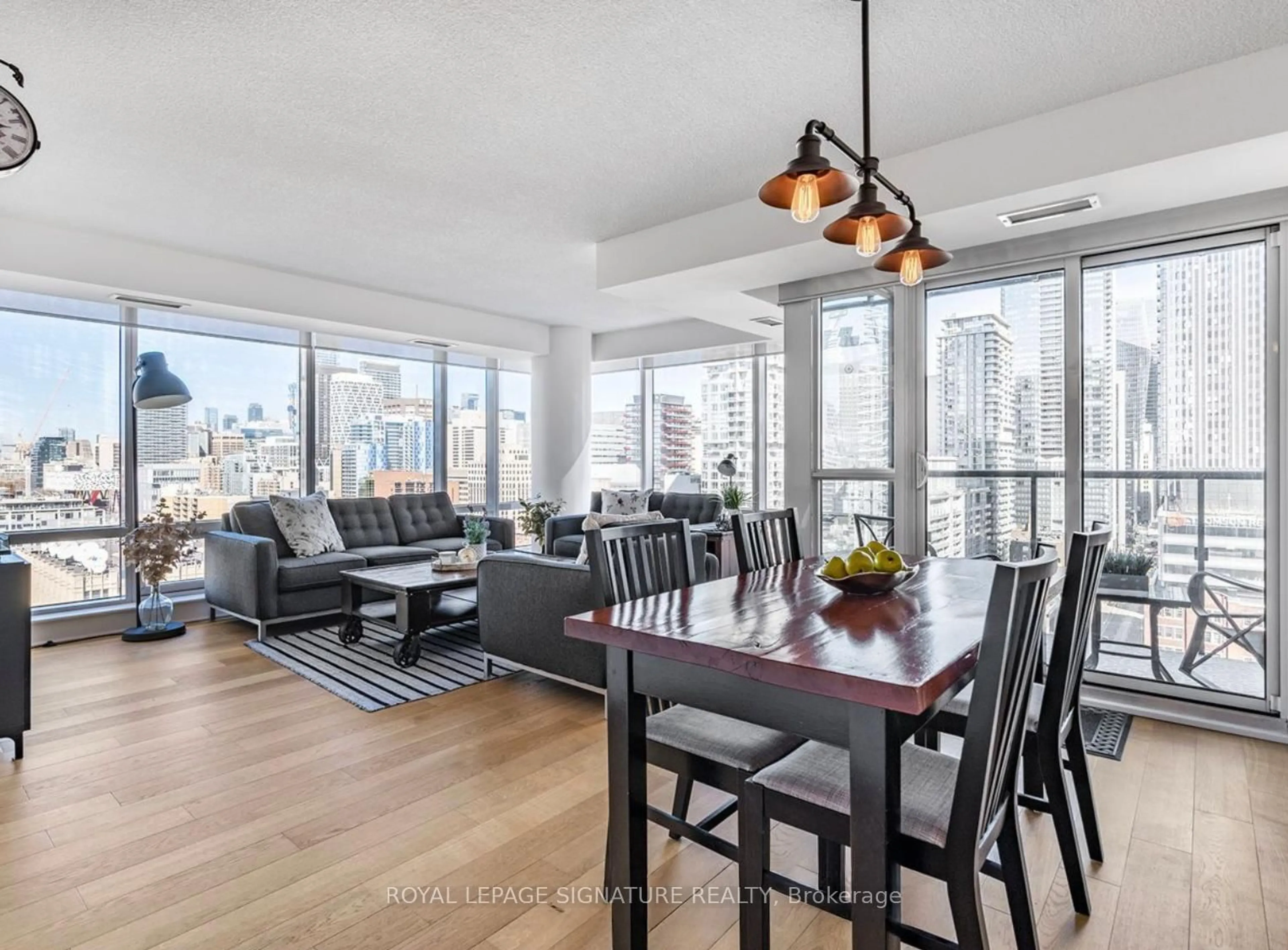 Open concept kitchen, wood/laminate floor for 295 Adelaide St #1804, Toronto Ontario M5V 0L4