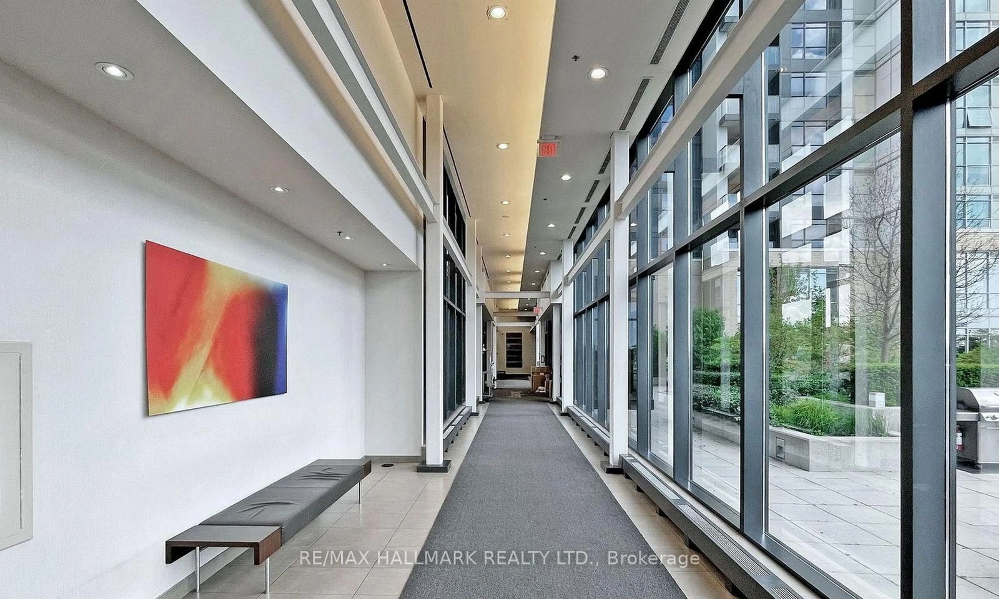 Indoor foyer for 15 Singer Crt #Ph06, Toronto Ontario M2K 0B1