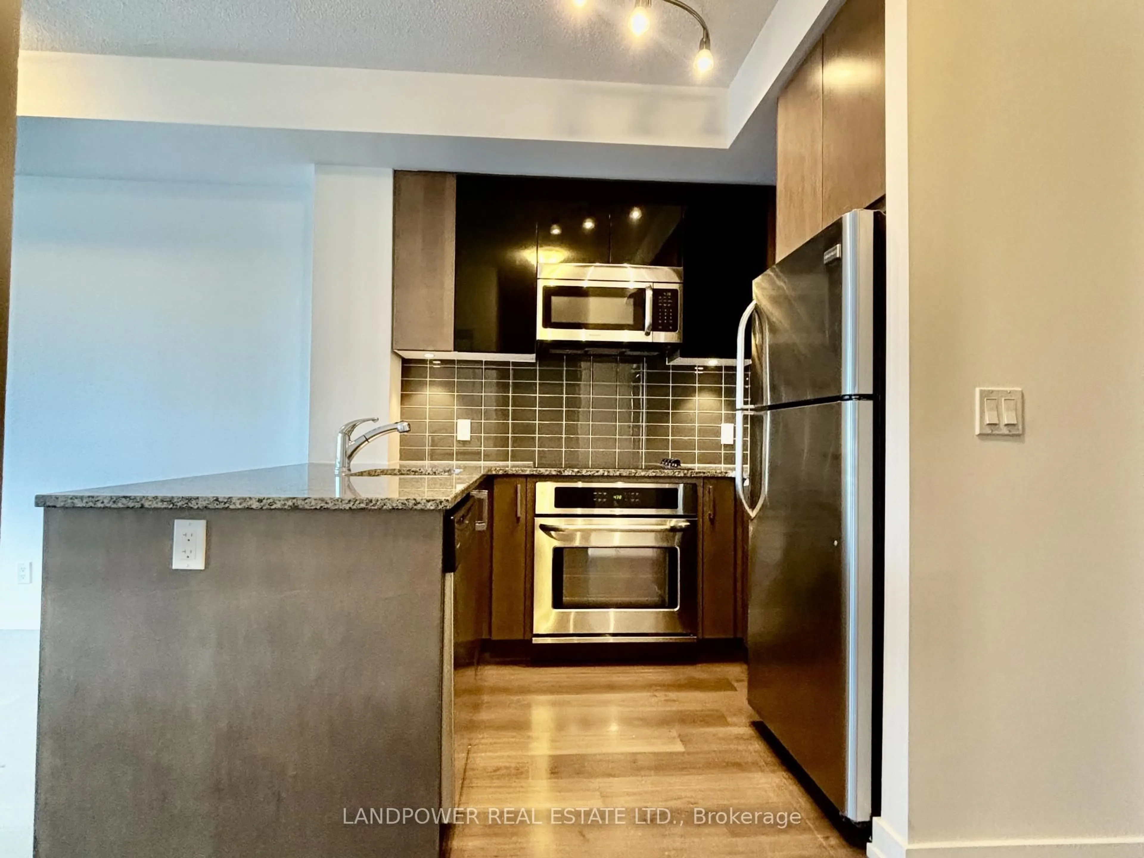 Unknown for 89 Dunfield Ave #1704, Toronto Ontario M4S 0A4