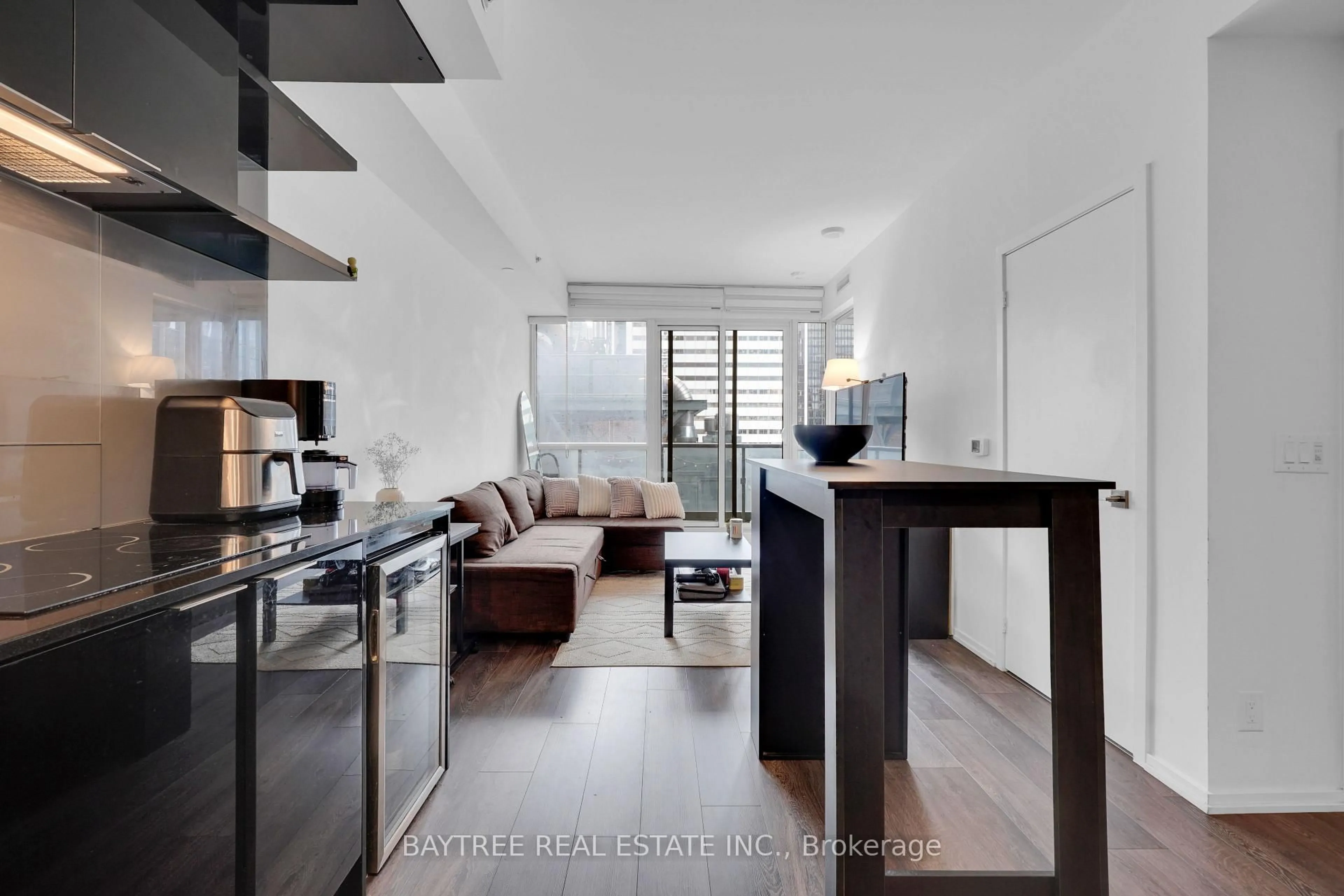 Open concept kitchen, unknown for 70 Temperance St #2610, Toronto Ontario M5H 0B1