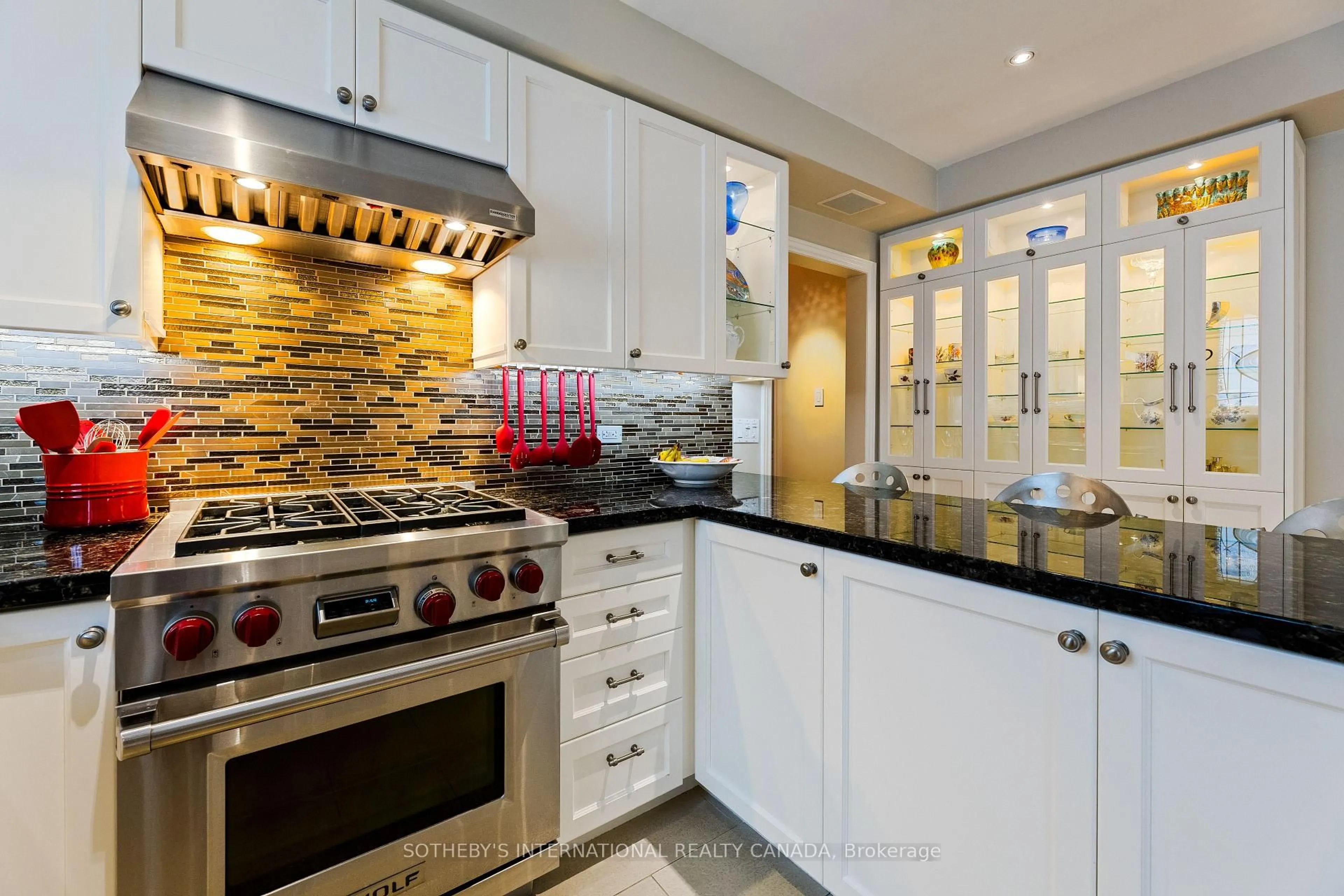 Contemporary kitchen, ceramic/tile floor for 31 Arlstan Dr, Toronto Ontario M3H 4V7