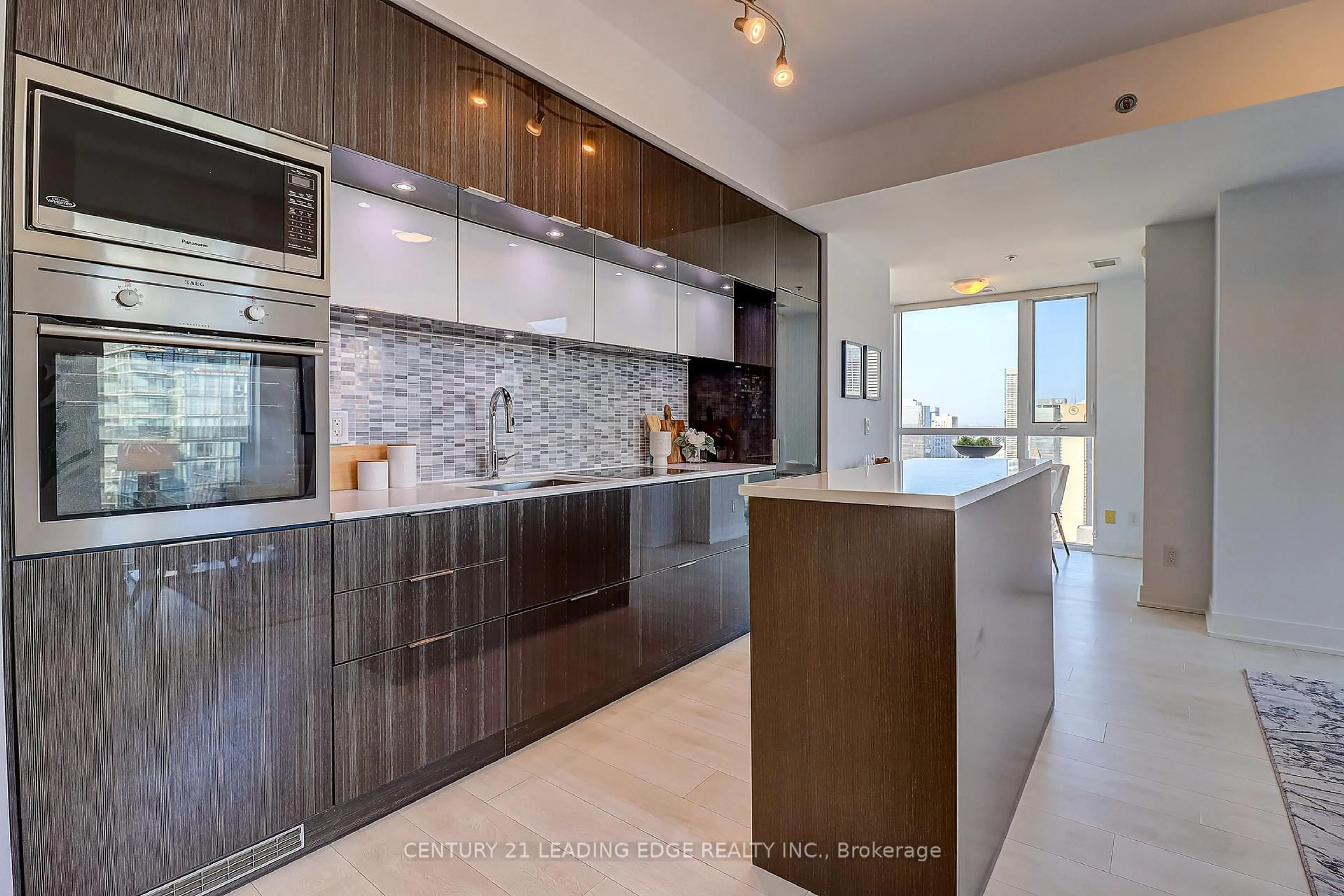 Contemporary kitchen, ceramic/tile floor for 318 Richmond St #3904, Toronto Ontario M5V 0B4