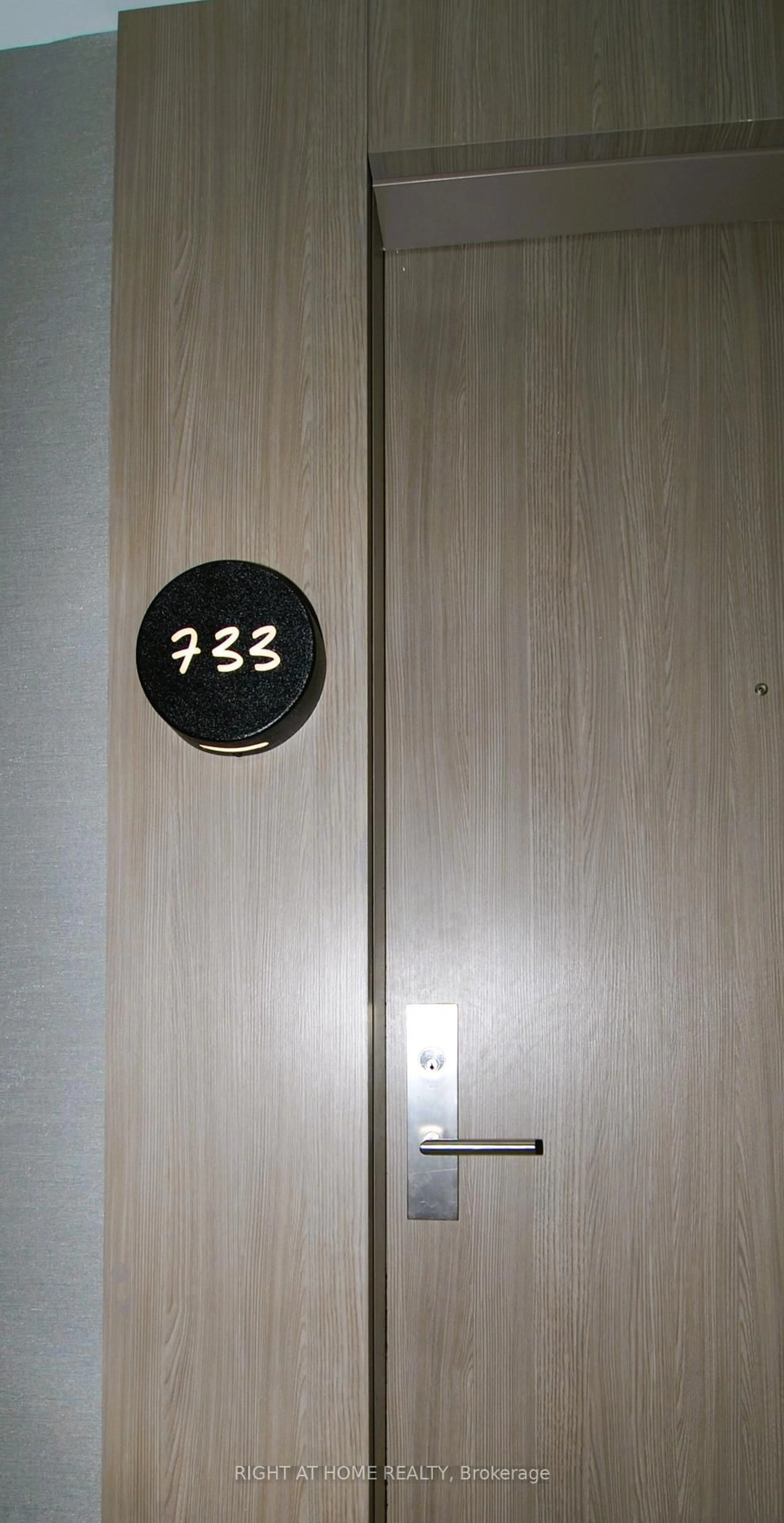 Unknown for 161 Roehampton Ave #733, Toronto Ontario M4P 0C8