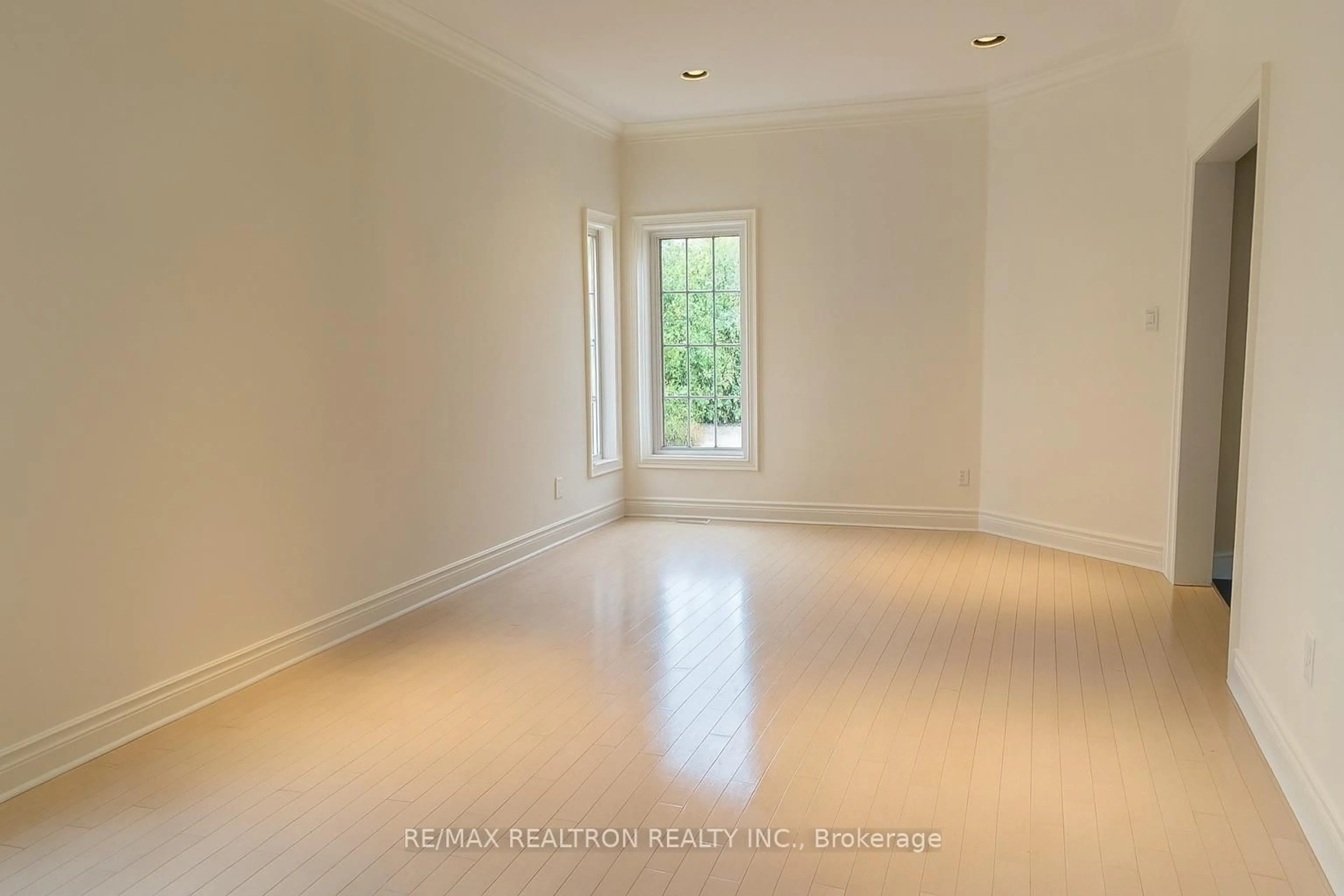 A pic of a room for 25 Model Ave, Toronto Ontario M3H 1V9