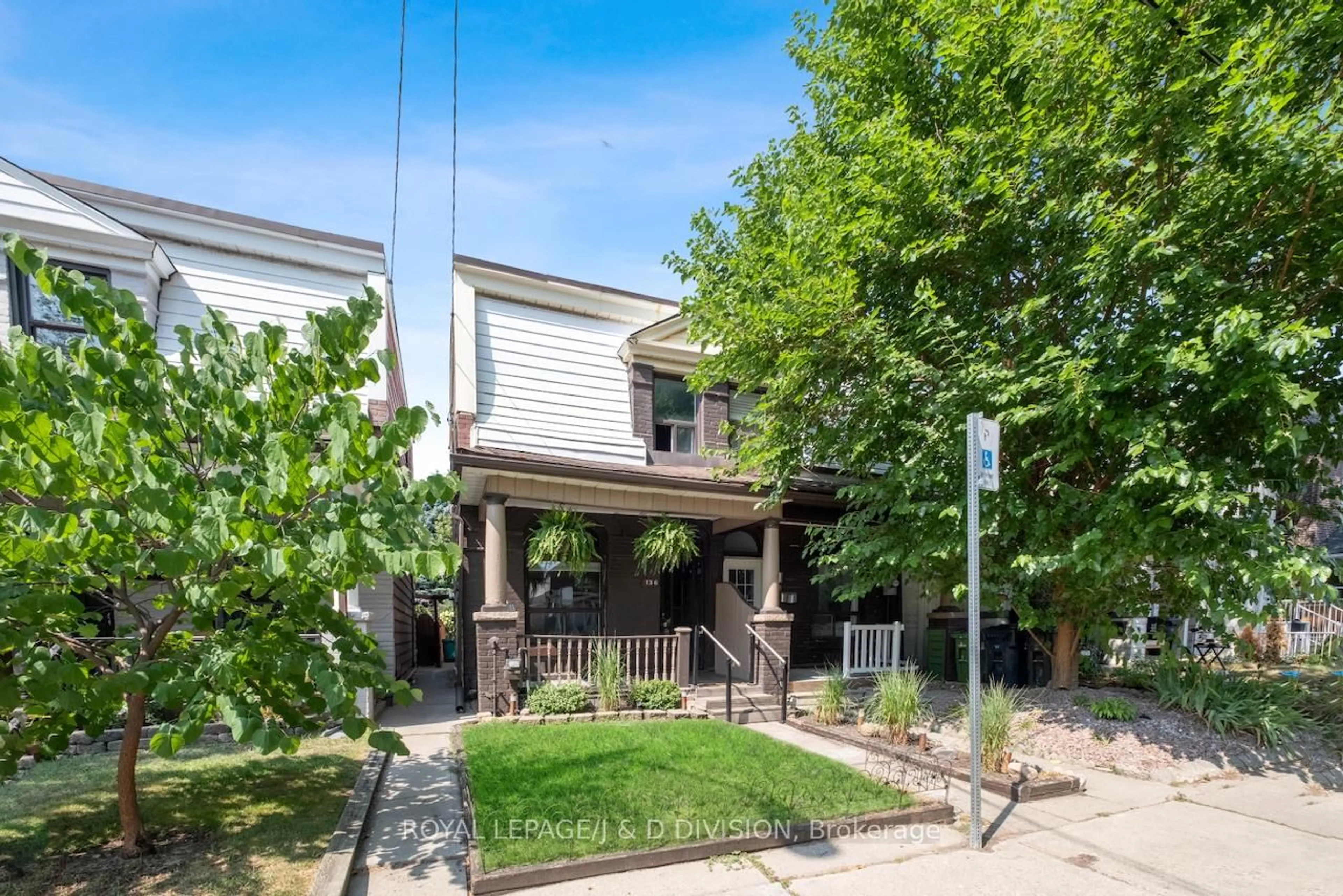 Unknown for 136 Lindsey Ave, Toronto Ontario M6H 1E6