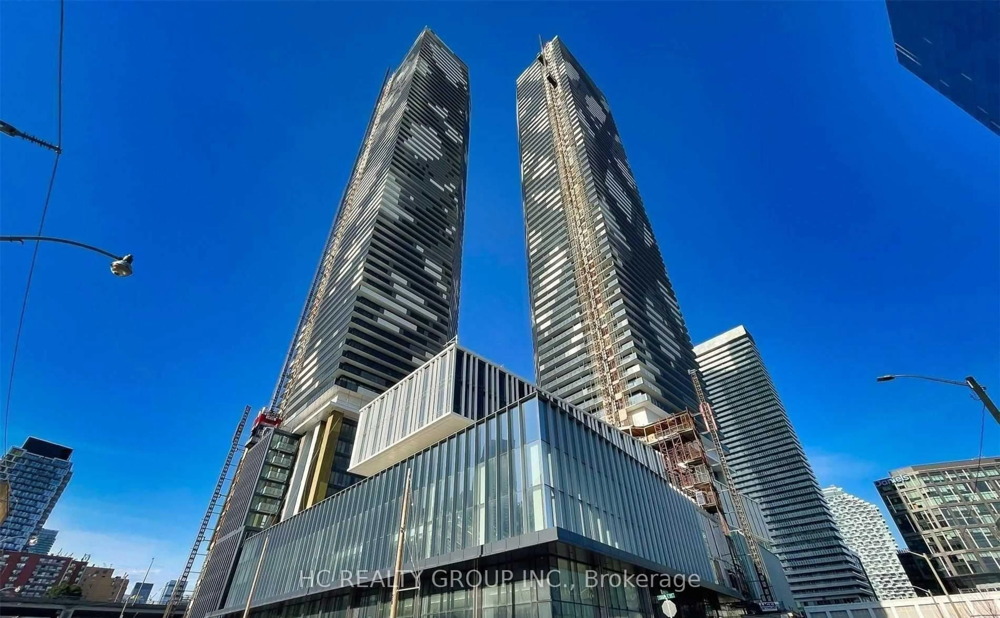 Indoor foyer for 55 Cooper St #4715, Toronto Ontario M5E 0G1