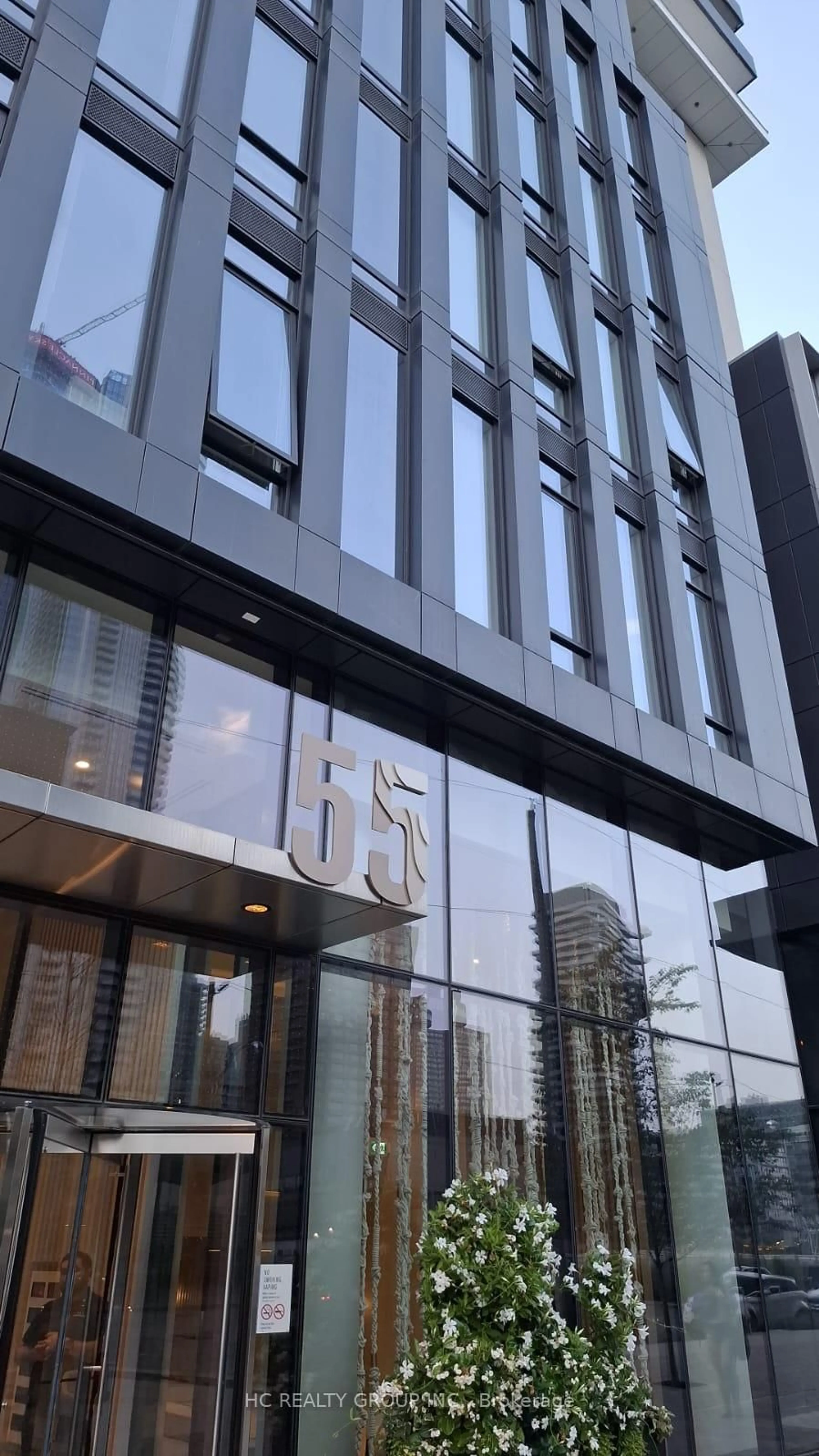 Indoor foyer for 55 Cooper St #4715, Toronto Ontario M5E 0G1