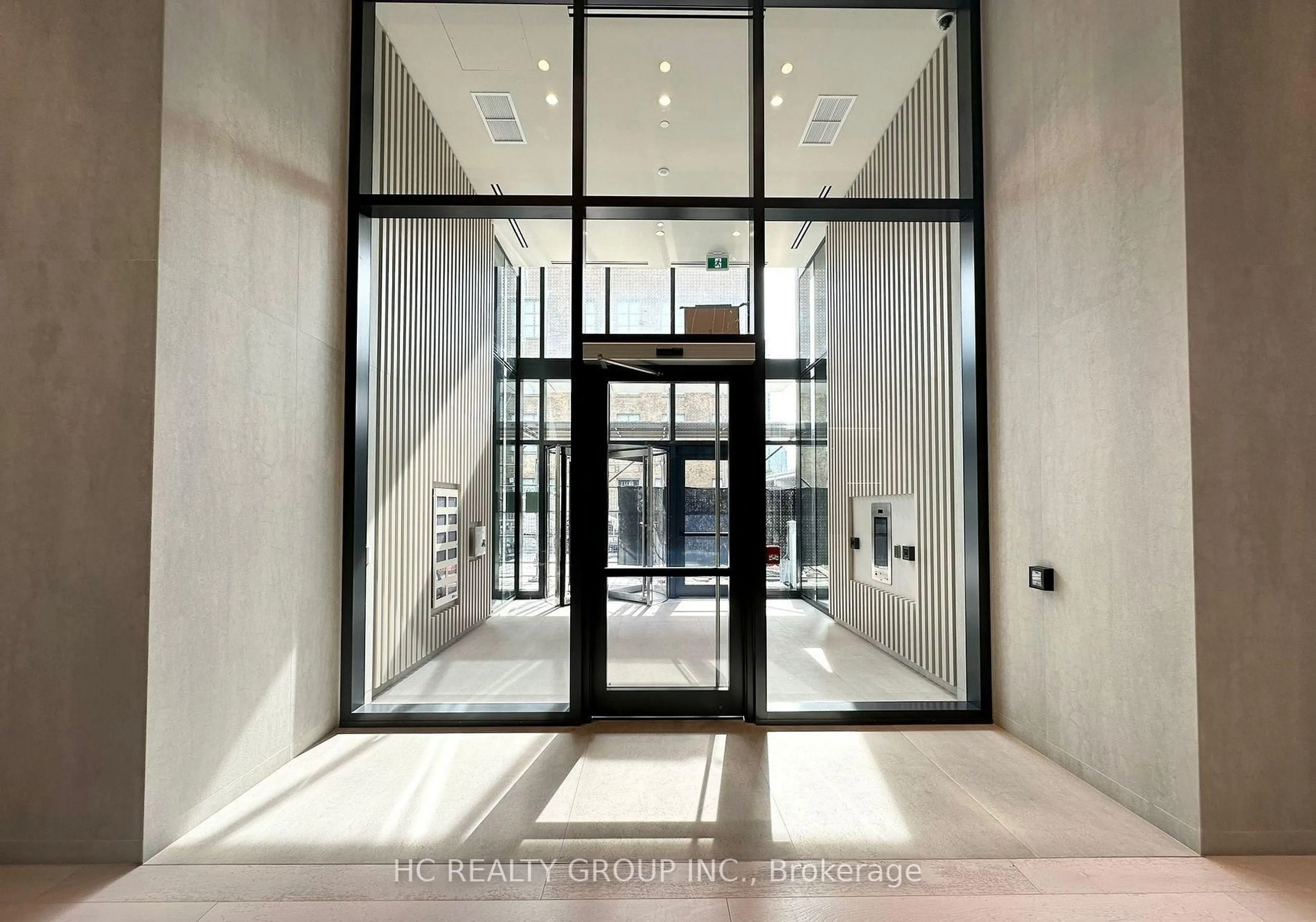 Indoor foyer for 55 Cooper St #4715, Toronto Ontario M5E 0G1