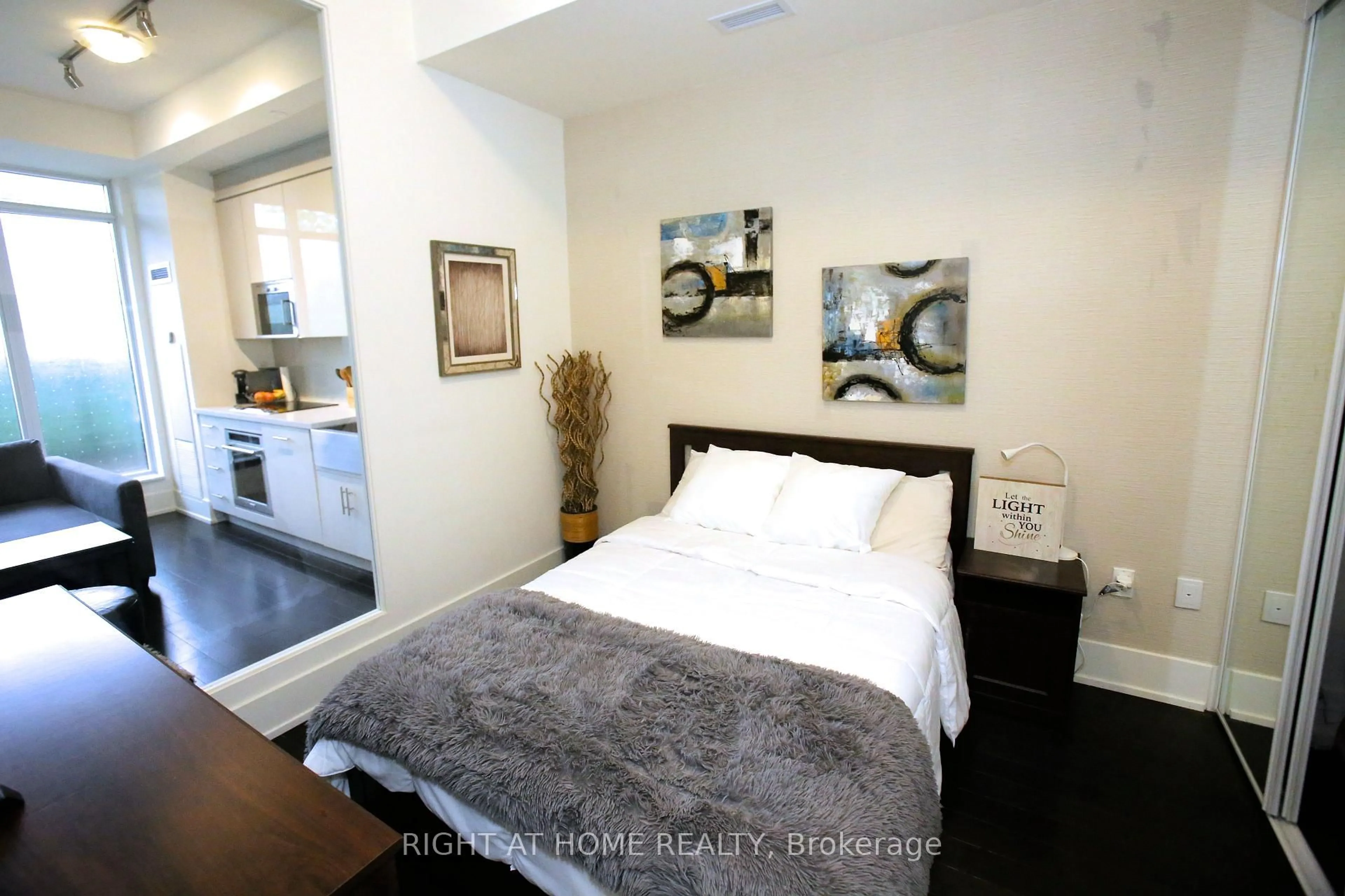 Bedroom with bed, unknown for 330 Richmond St #210, Toronto Ontario M5V 1X2