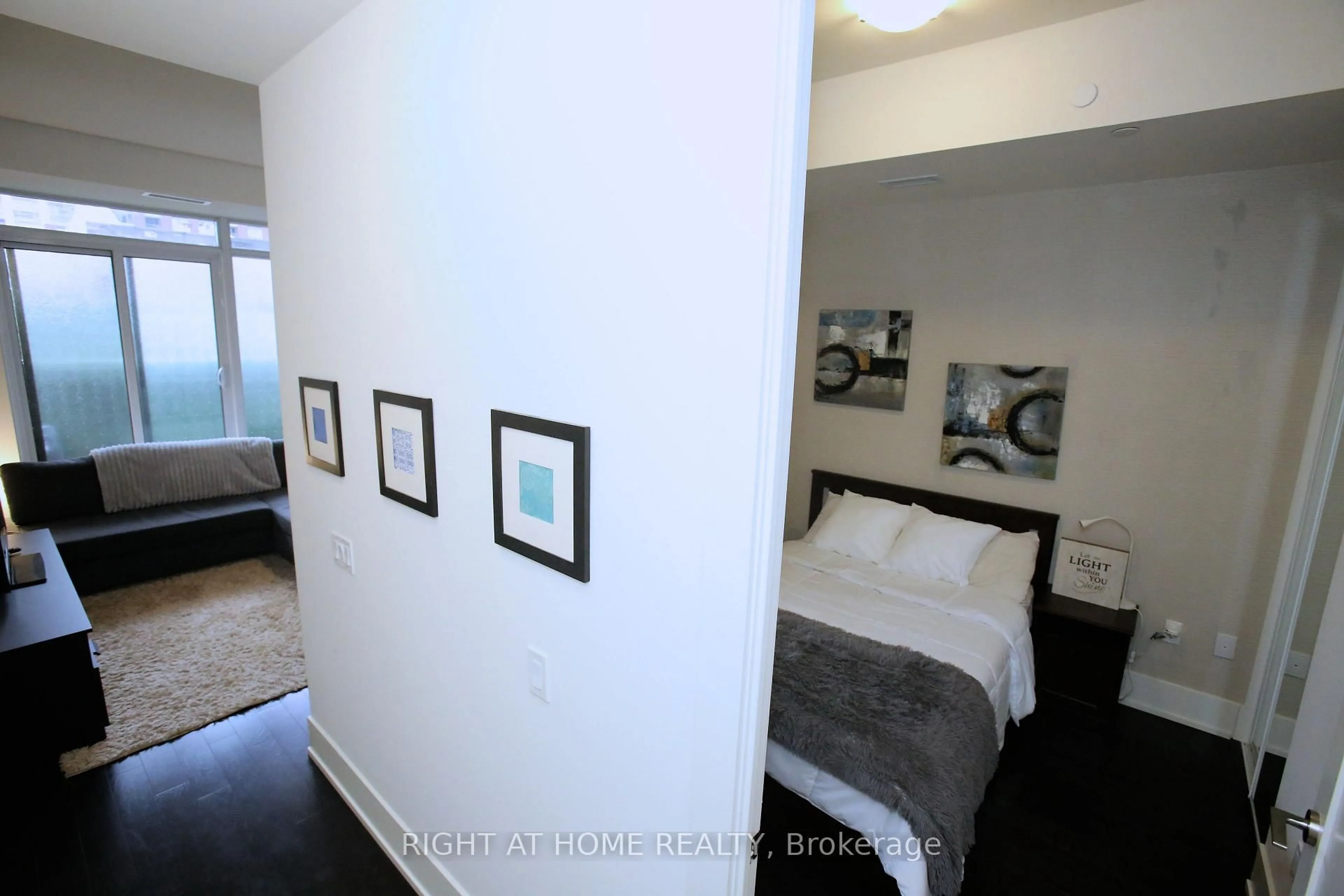 Unknown for 330 Richmond St #210, Toronto Ontario M5V 1X2
