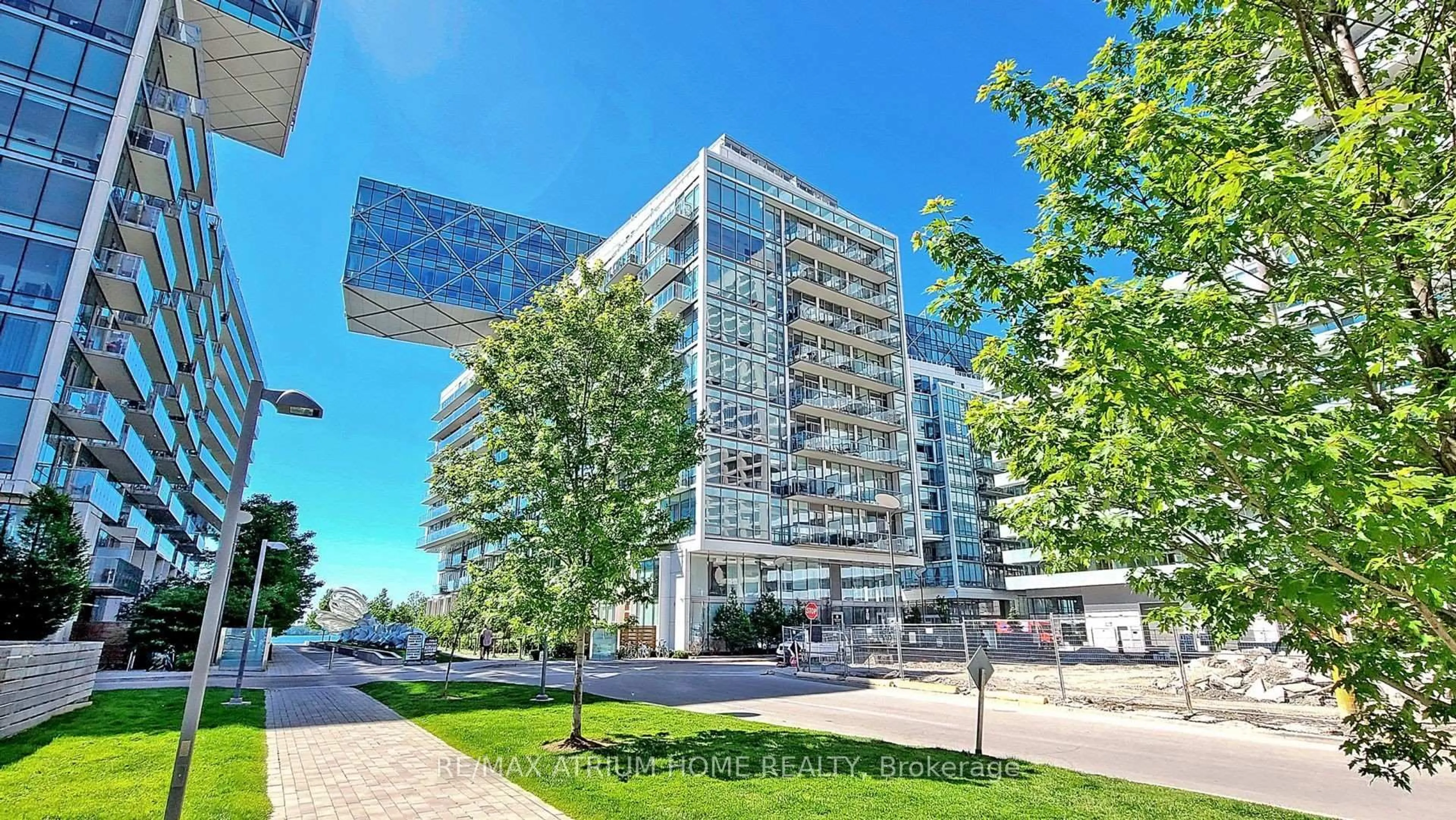 Unknown for 29 Queens Quay #1104, Toronto Ontario M5E 0A4