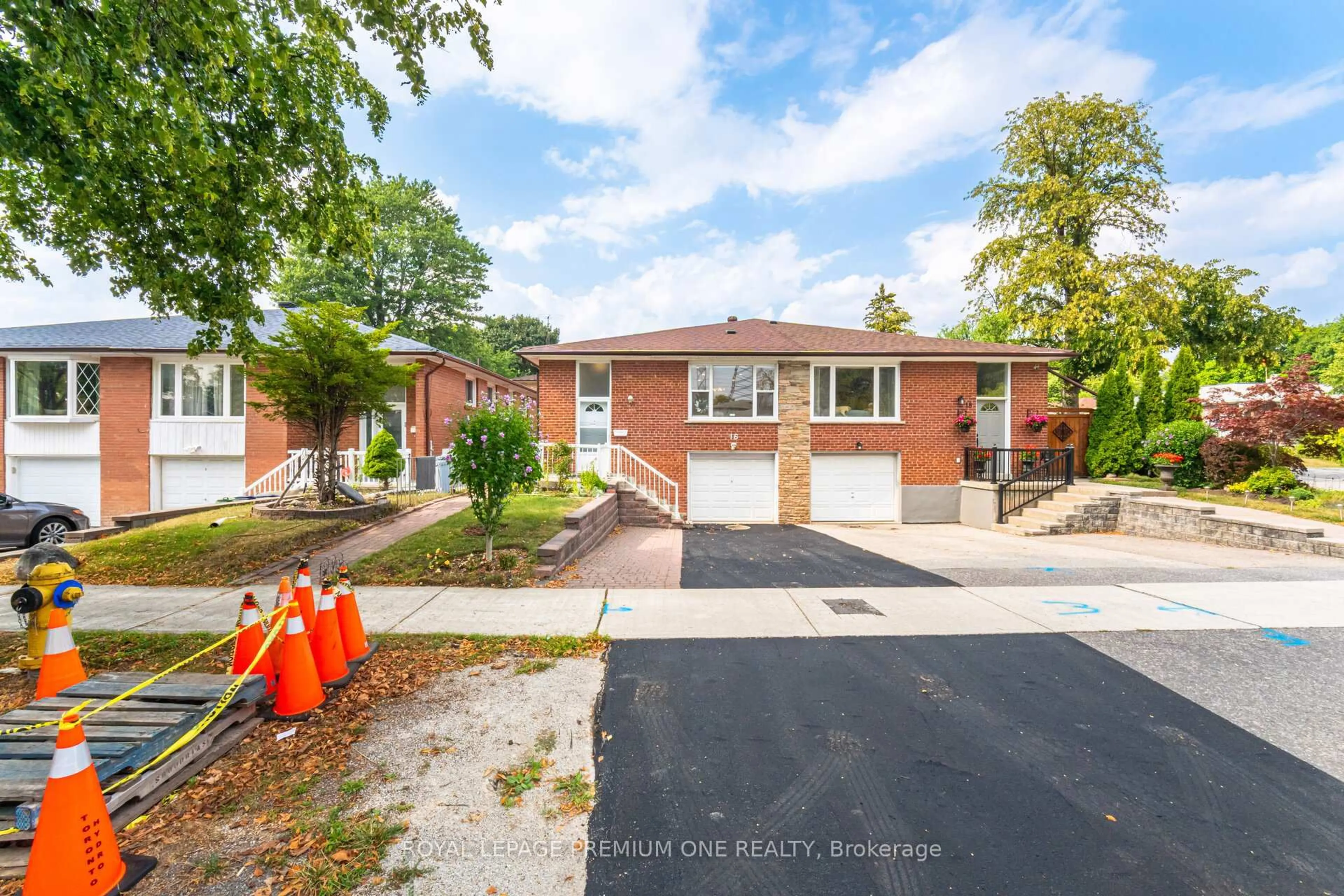 Home with brick exterior material, street for 16 Reiber Cres, Toronto Ontario M2H 1C4