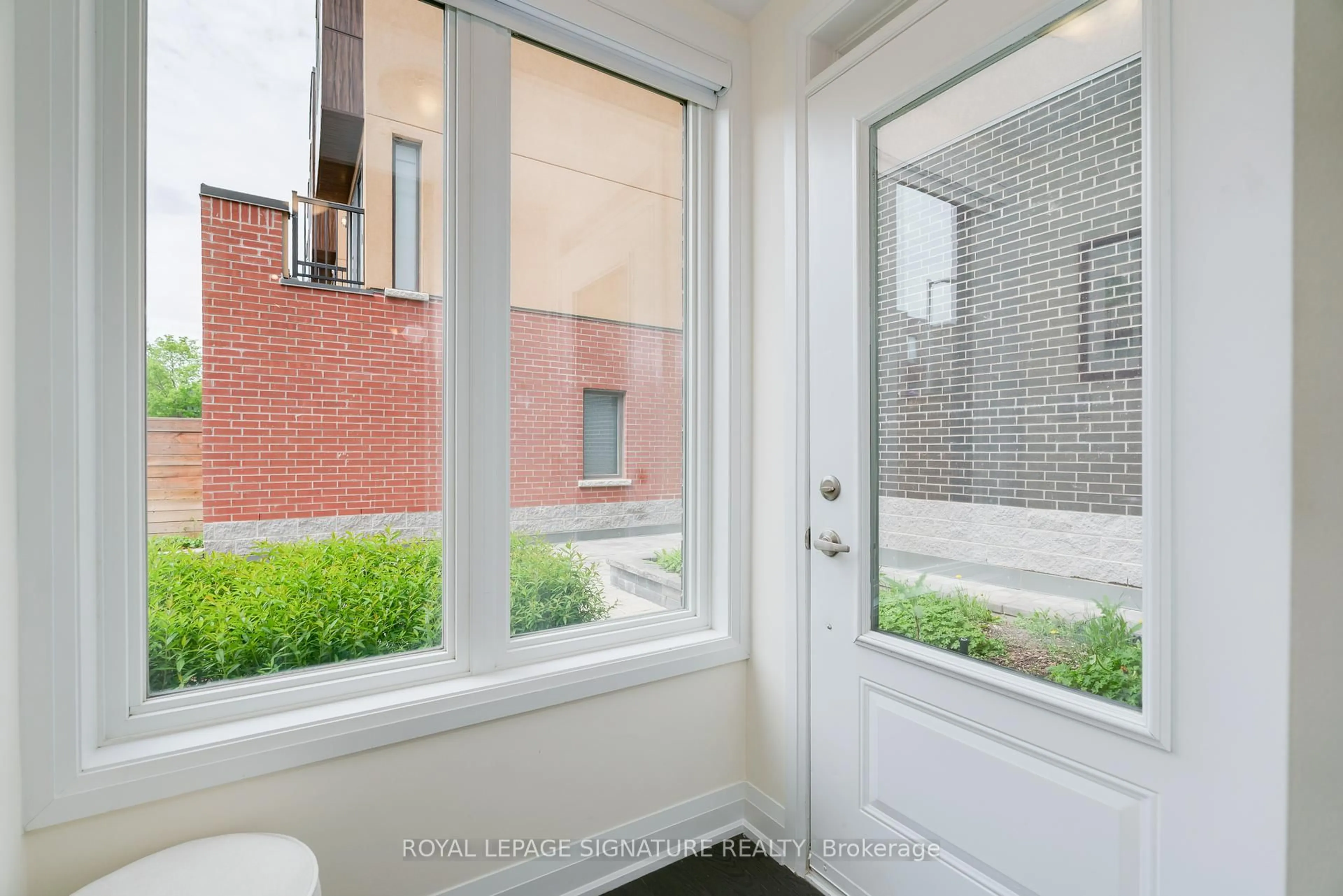 Unknown for 1972 Victoria Park Ave #27, Toronto Ontario M1R 1V1