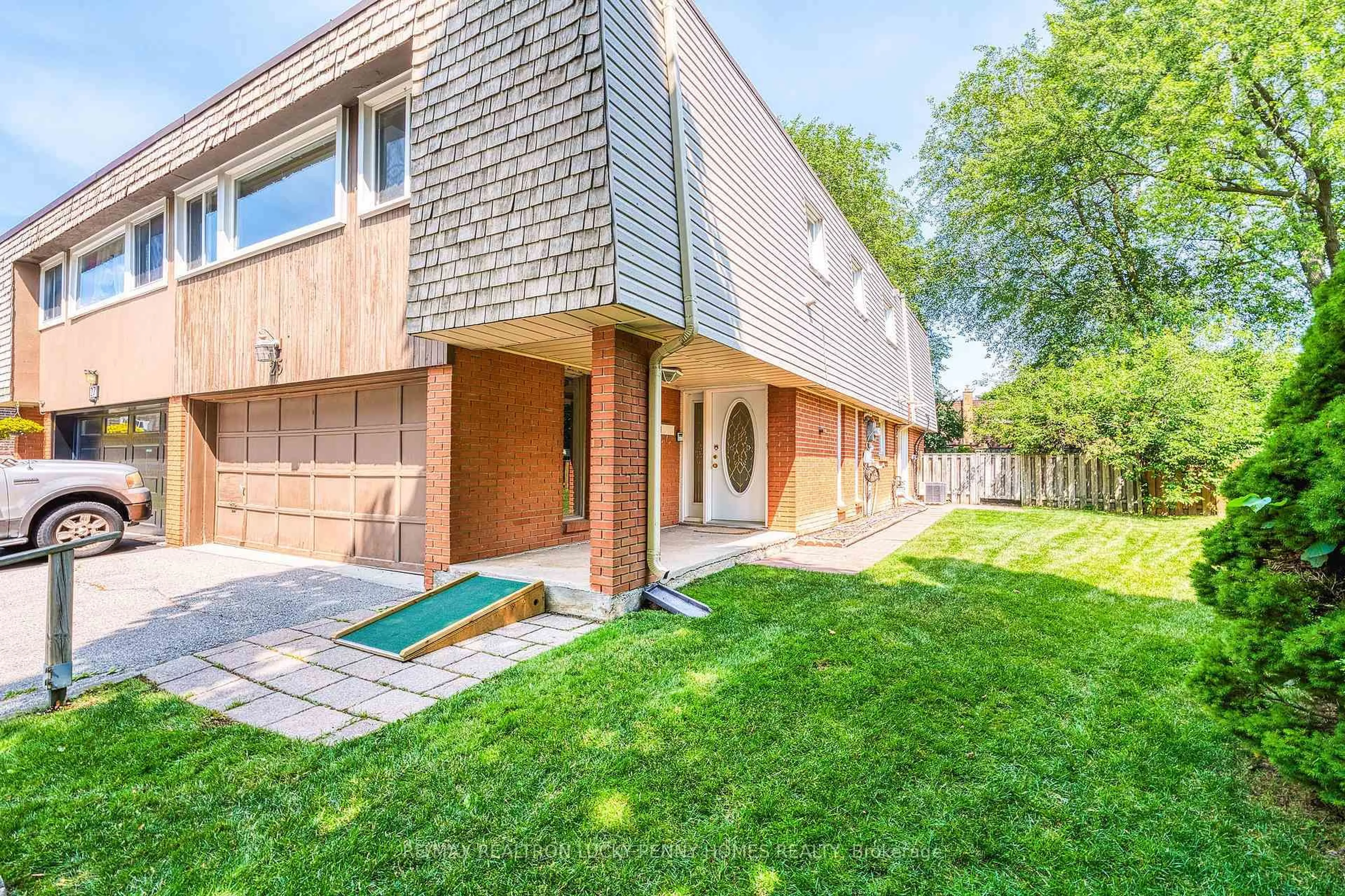 Unknown for 25 Silas Hill Dr, Toronto Ontario M2J 2X8